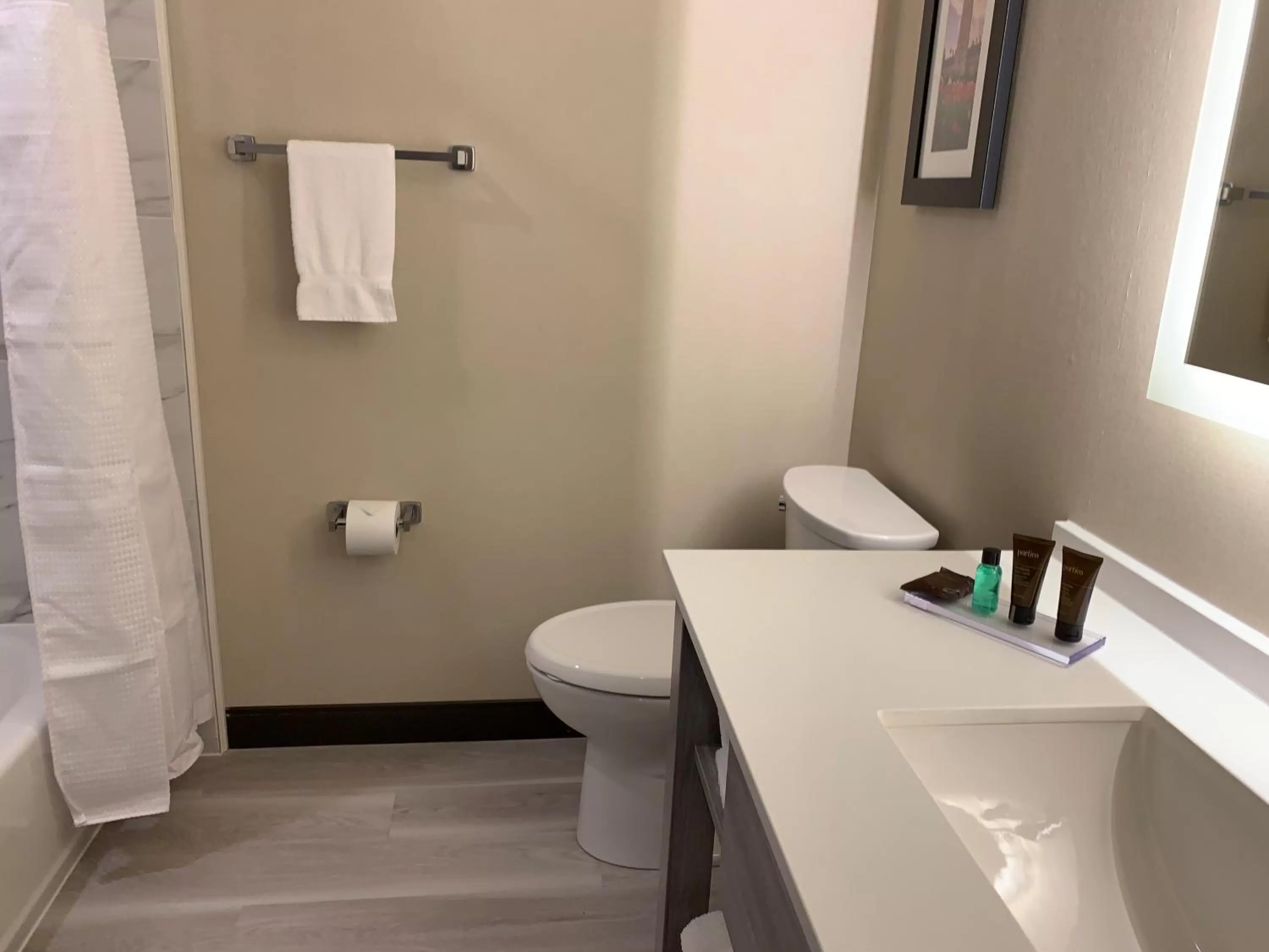 Bathroom in Wingate by Wyndham Kanata West Ottawa