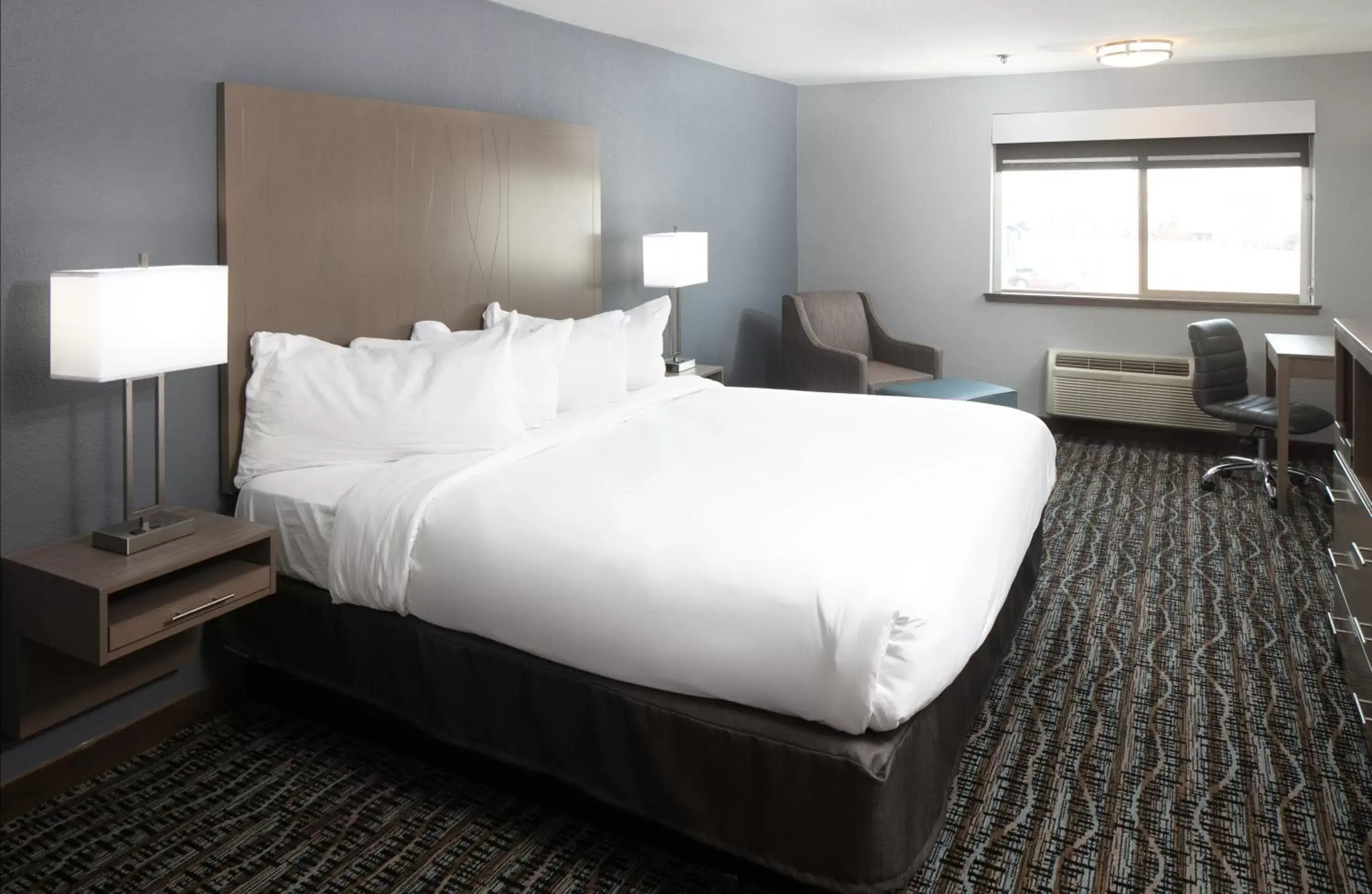 King Room - Non-Smoking in Hotel 28 Boise Airport, an Ascend Collection Hotel King Room - Non-Smoking in Hotel 28 Boise Airport, an Ascend Collection Hotel