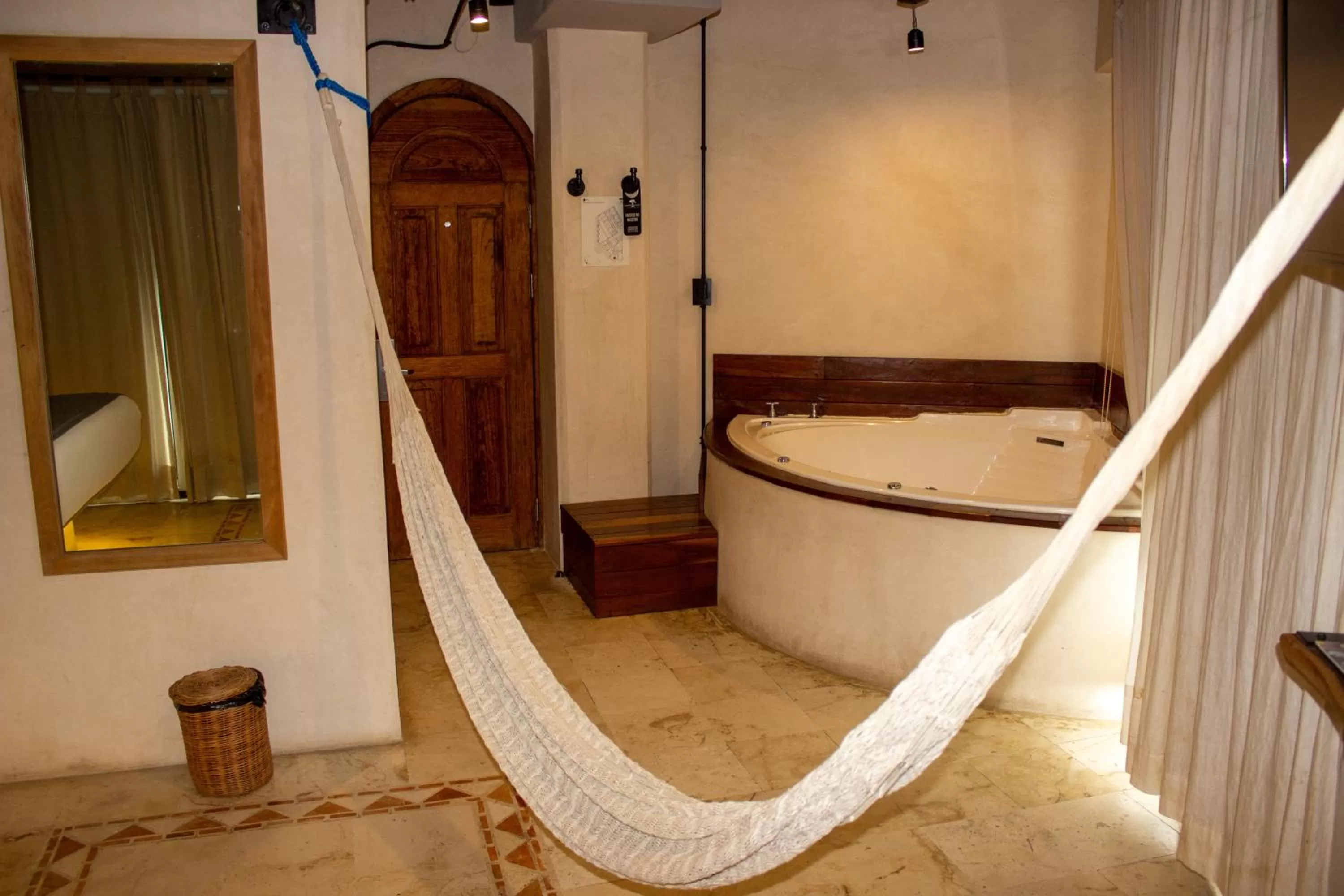 Hot Tub in Caribbean Paradise Hotel & Spa - 5th Avenue