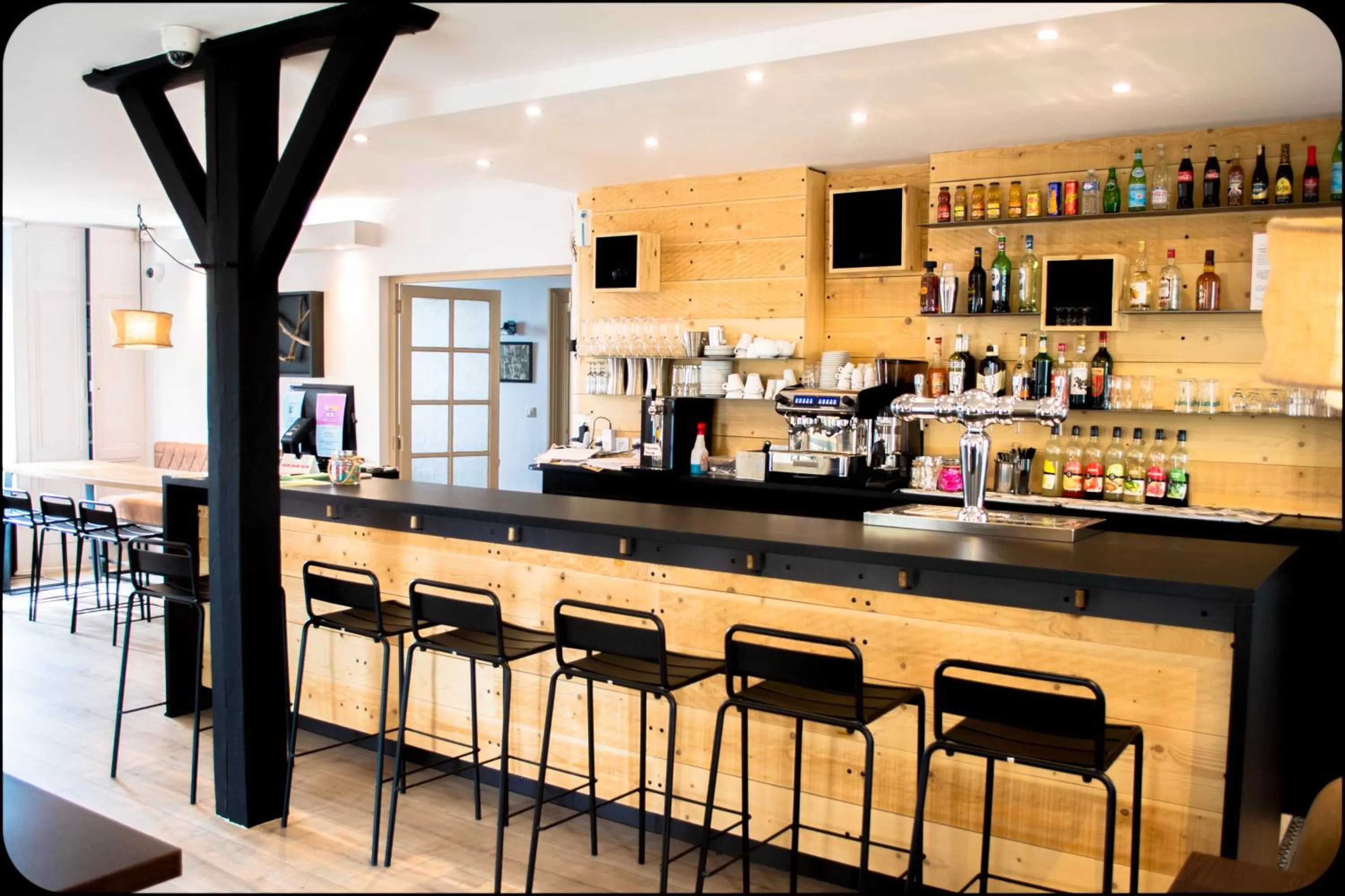 Restaurant/places to eat in Logis Hôtel La Bastide des Oliviers