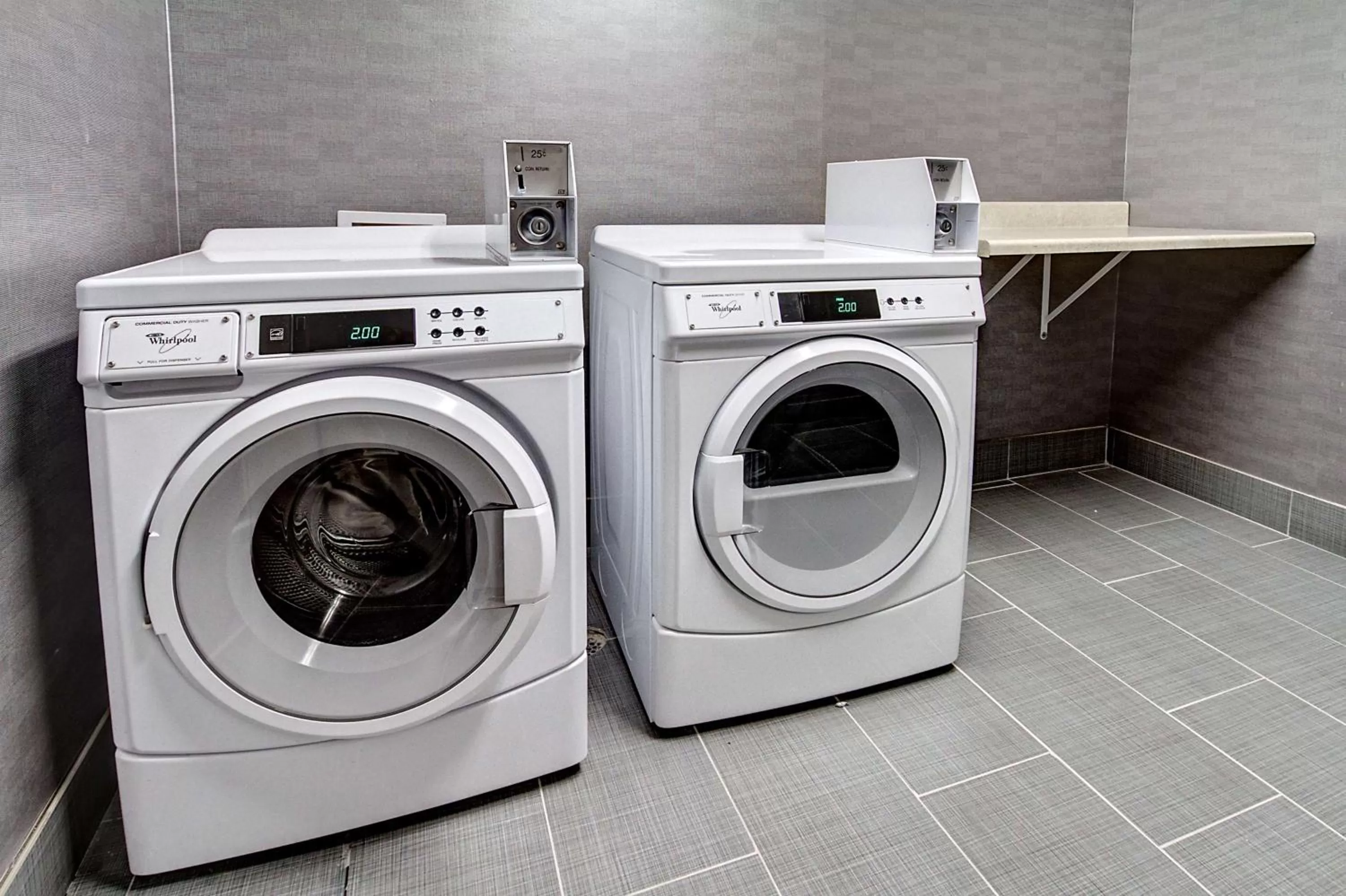 Property building in Hampton Inn and Suites Ada