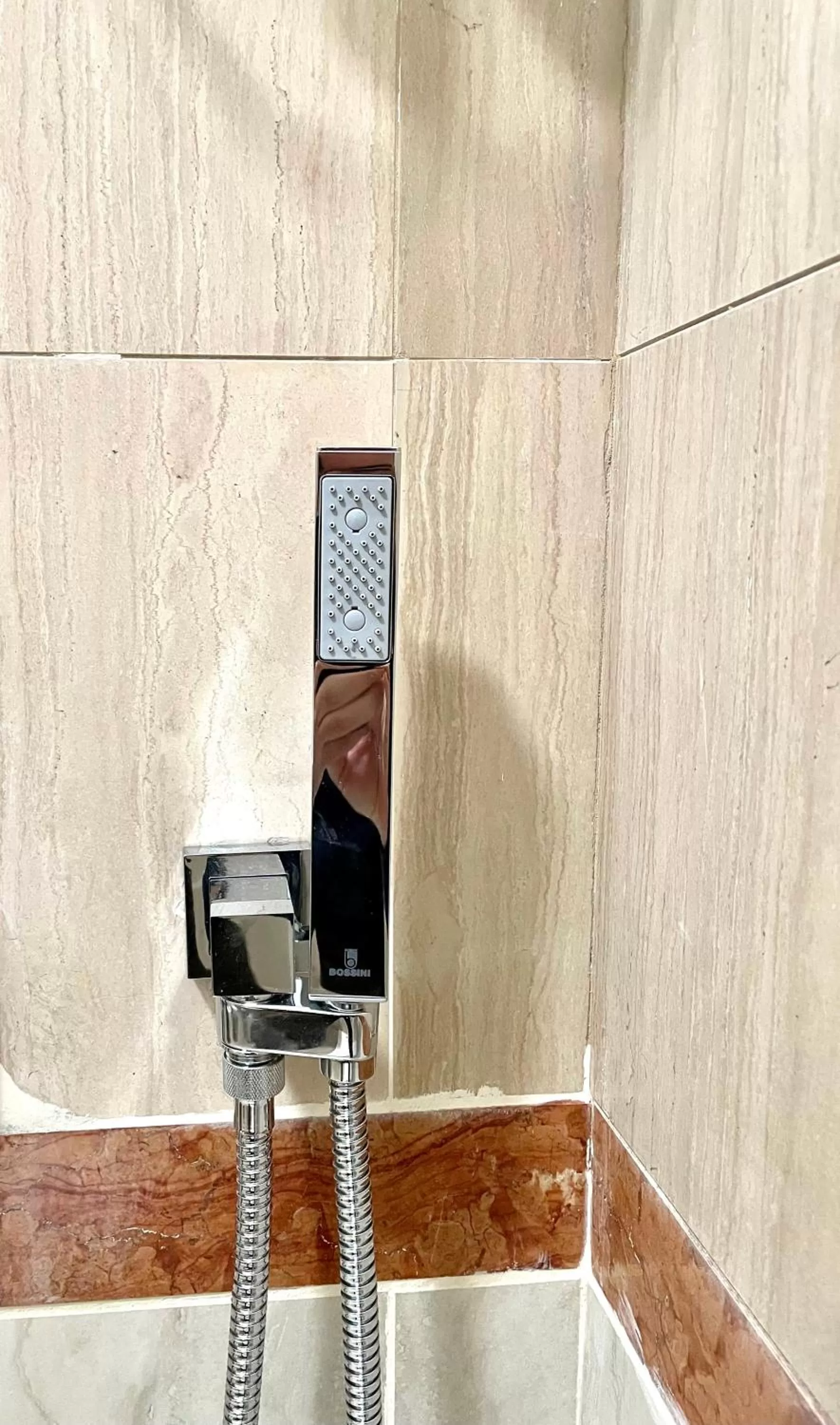 Shower in Hotel Majesty Bari