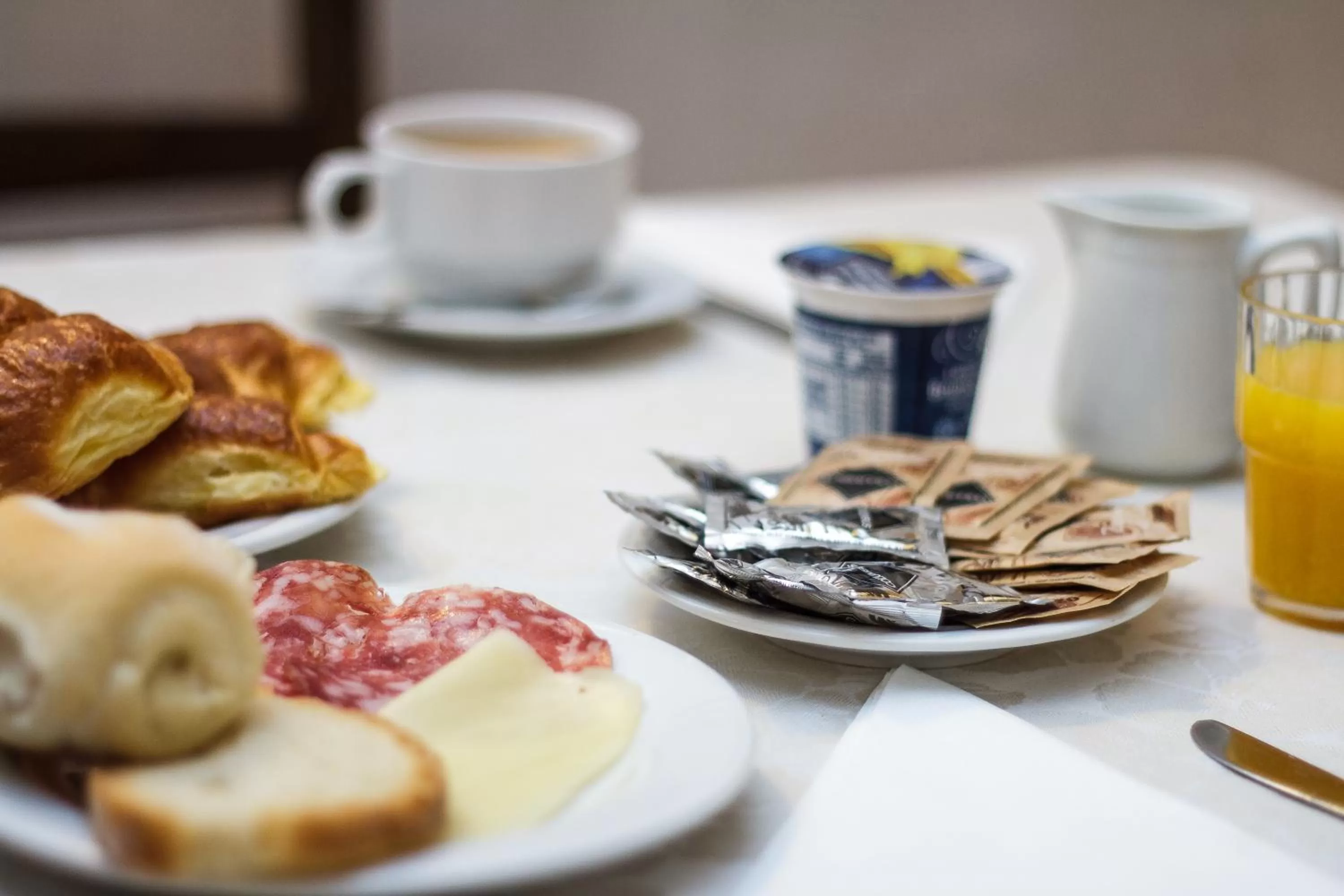 Restaurant/places to eat in Hotel Nizza