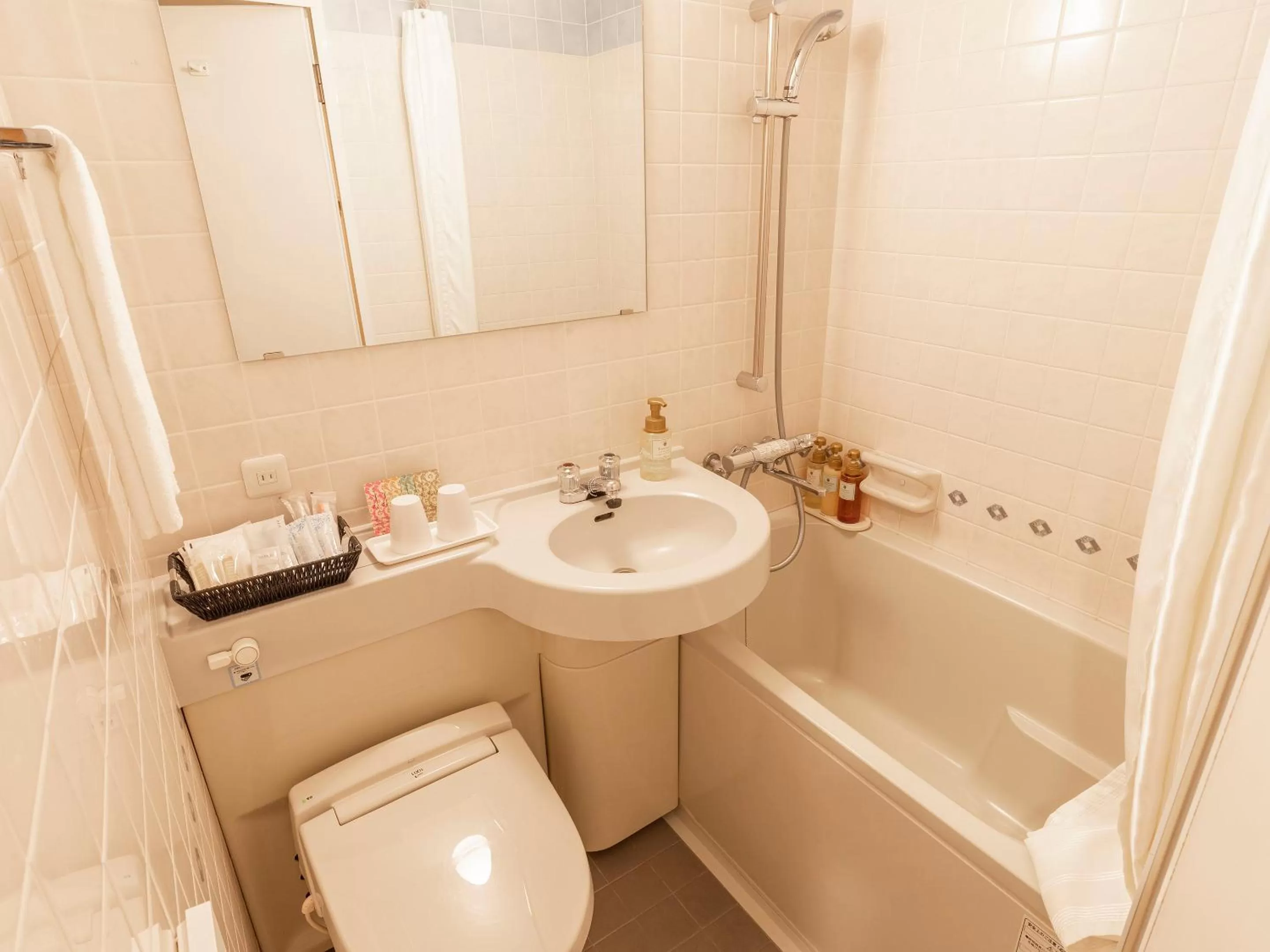 Shower in Shibuya Tobu Hotel