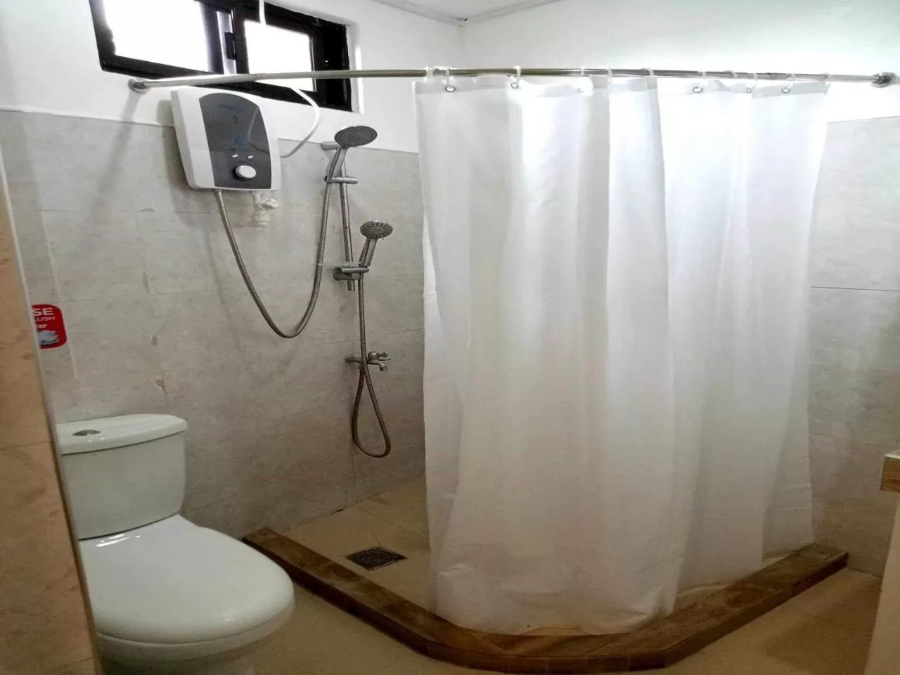 Shower in Zosimo's Inn