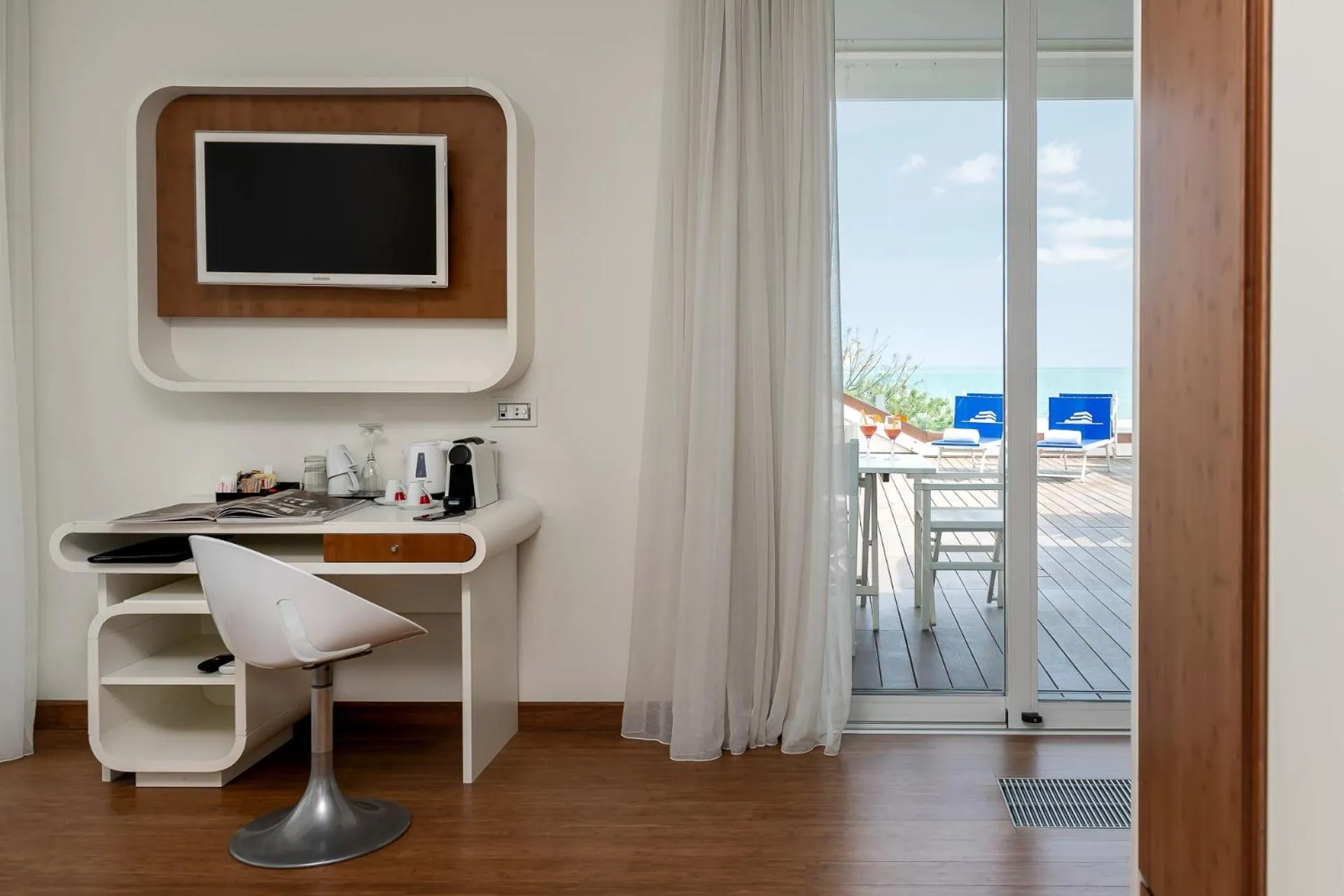 TV and multimedia in T-Suite Hotel