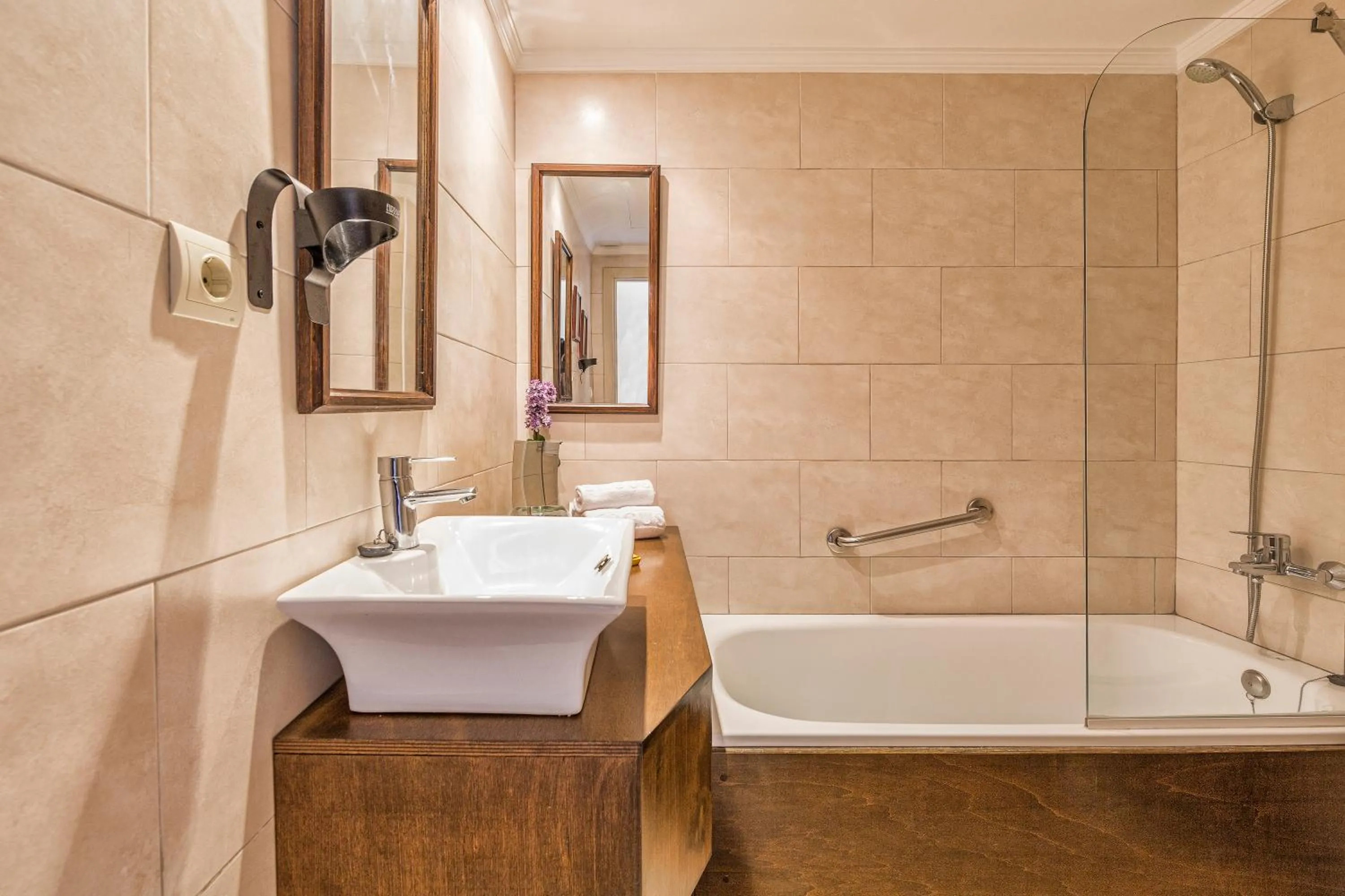 Bathroom in Espanya - 30º hotels