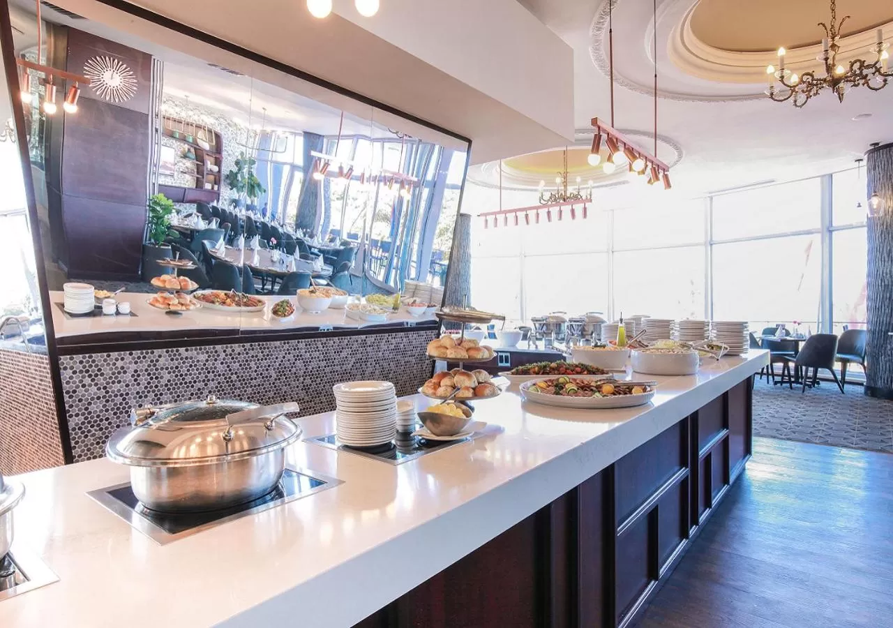 Restaurant/places to eat in Blue Waters Hotel