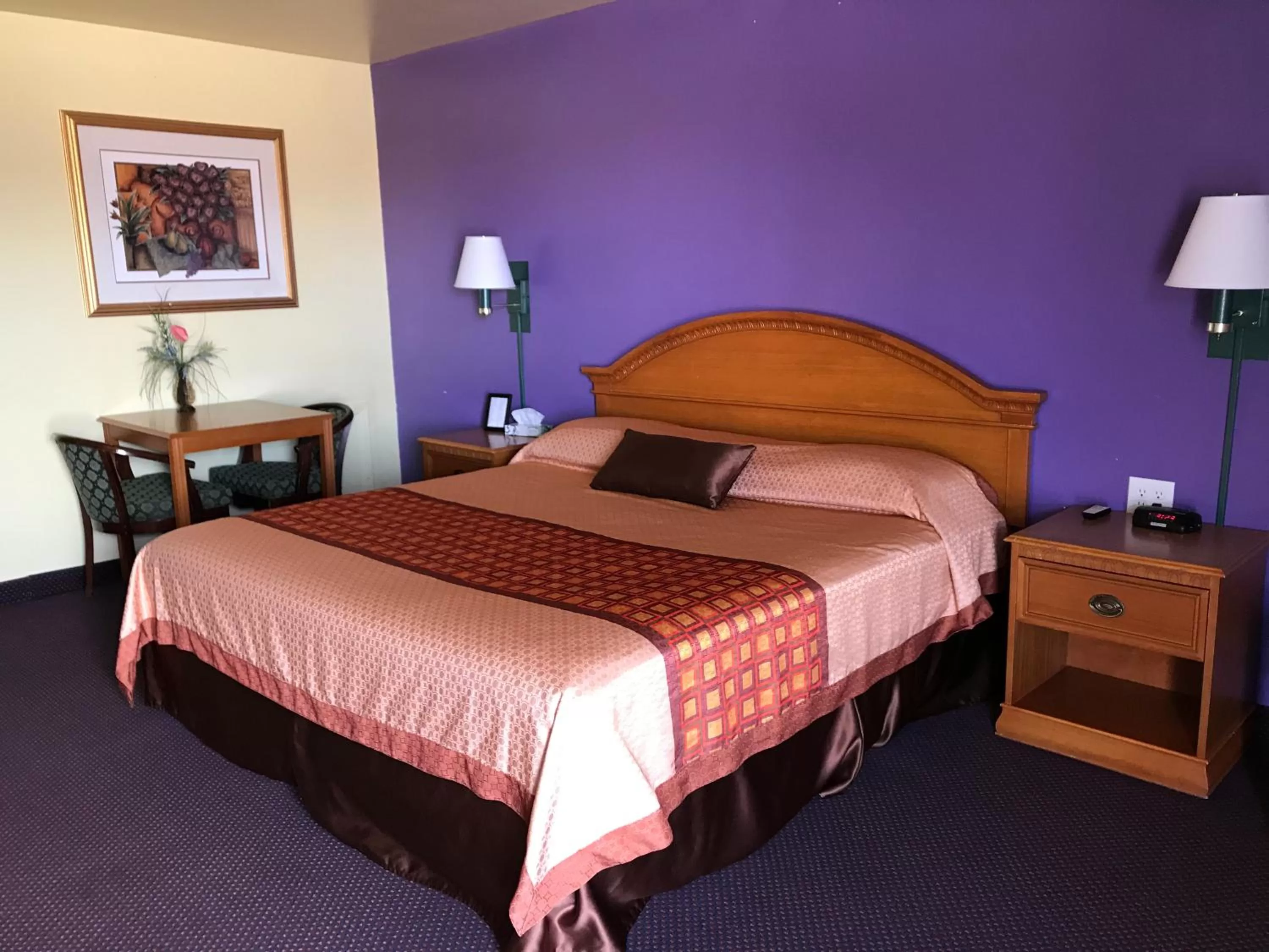 Photo of the whole room in Shamrock Country Inn