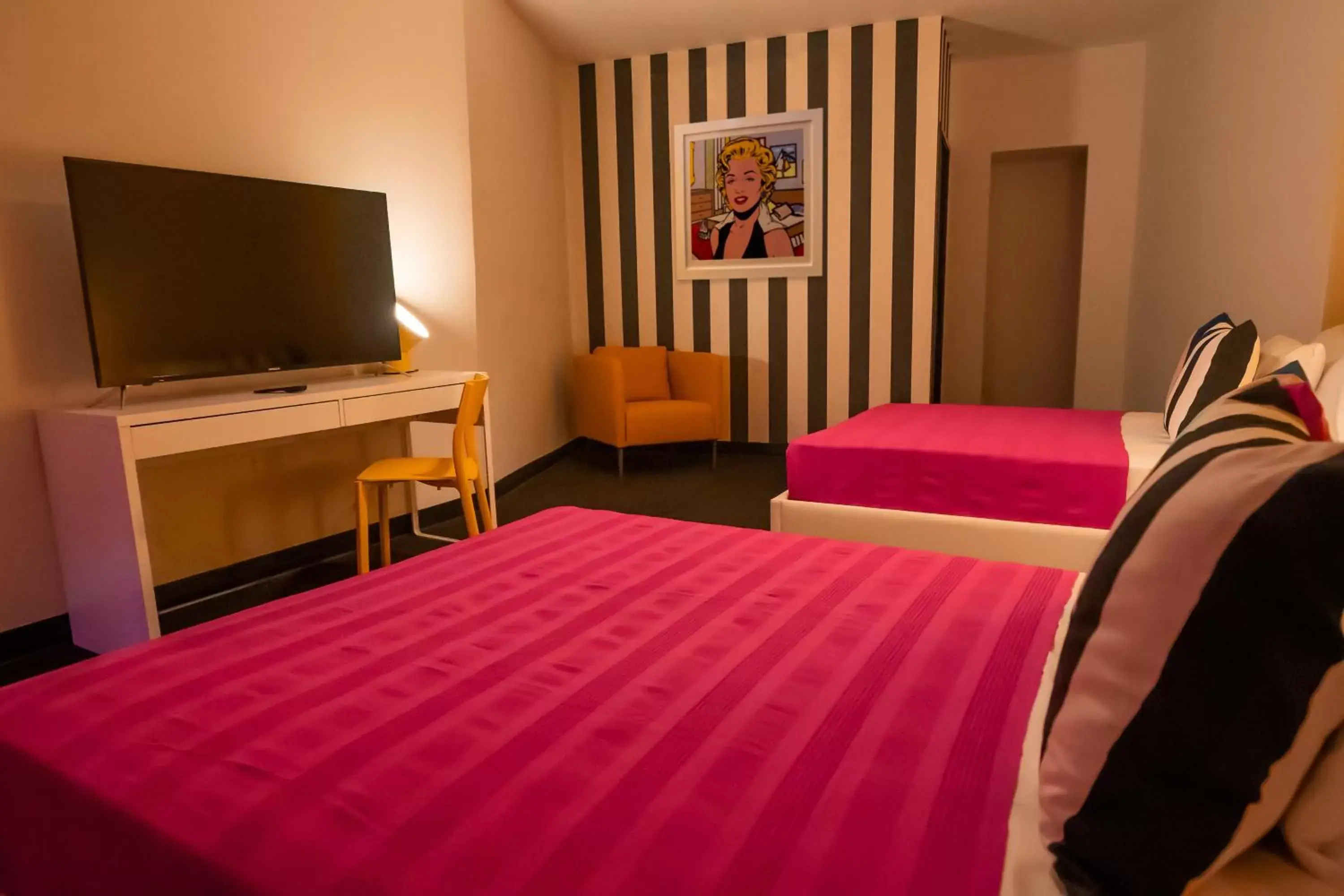 Standard Double Room in The Fox Hotel Standard Double Room in The Fox Hotel