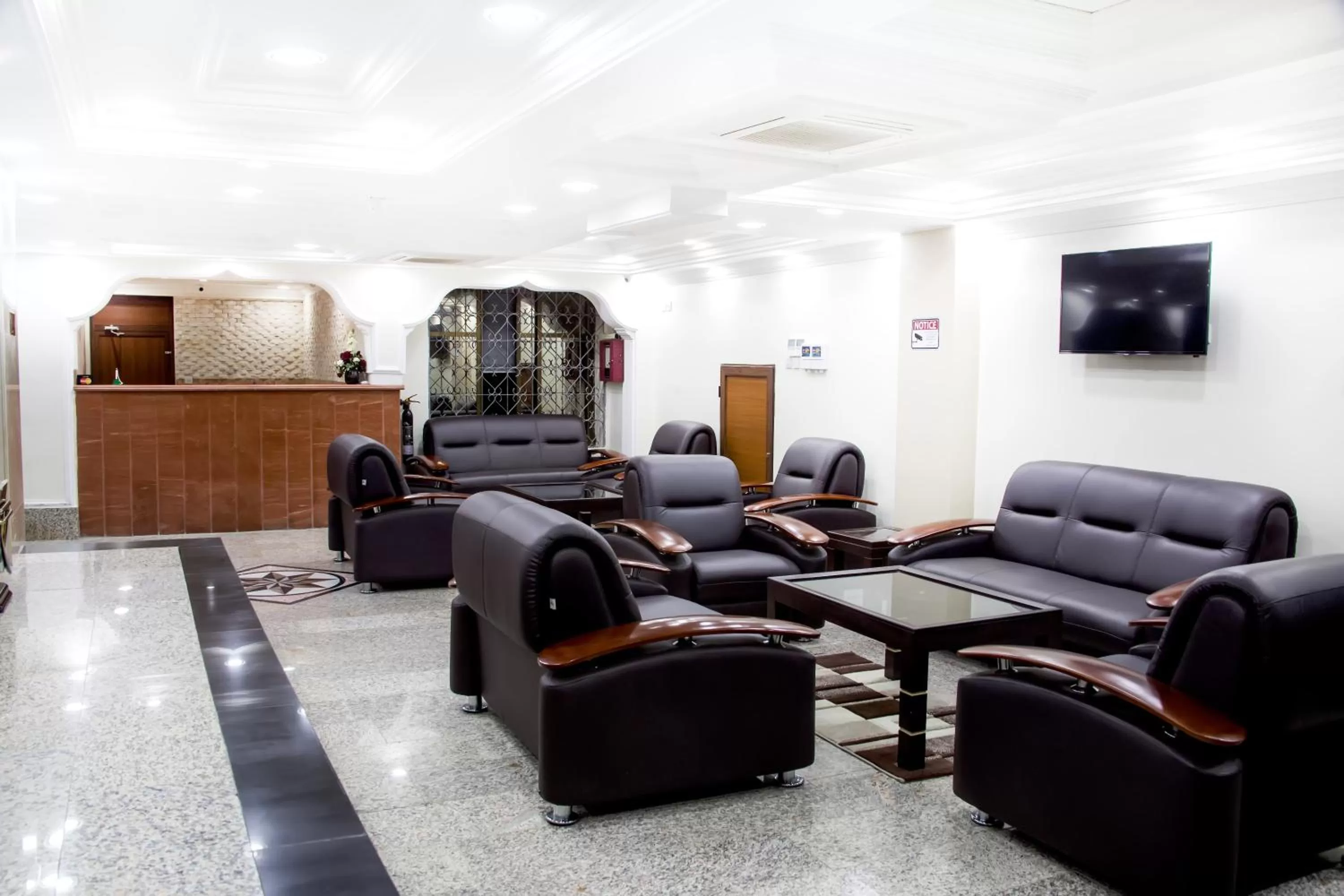 TV and multimedia in Sleep Inn Hotel - Kariakoo