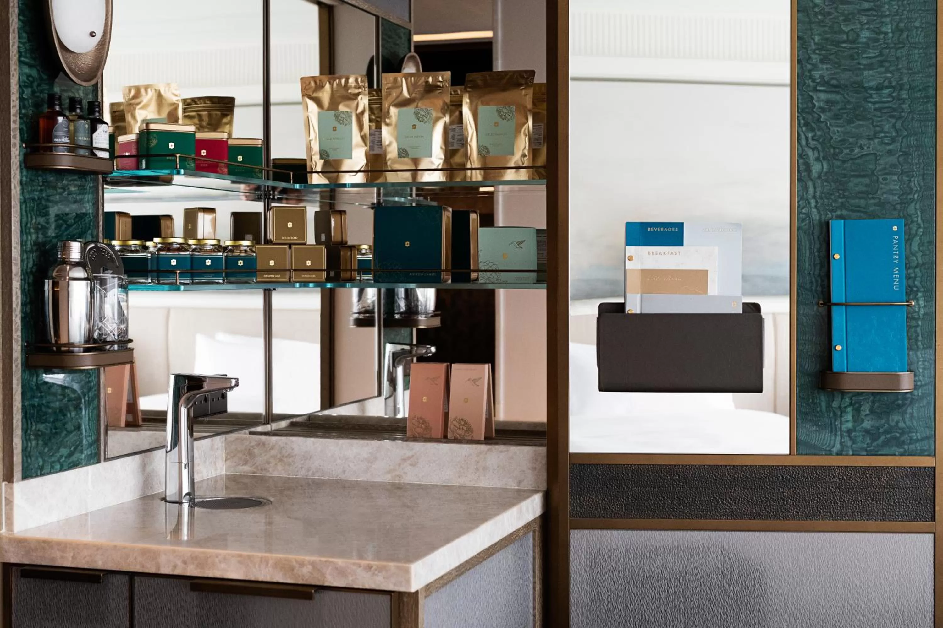 oven in Island Shangri-La, Hong Kong