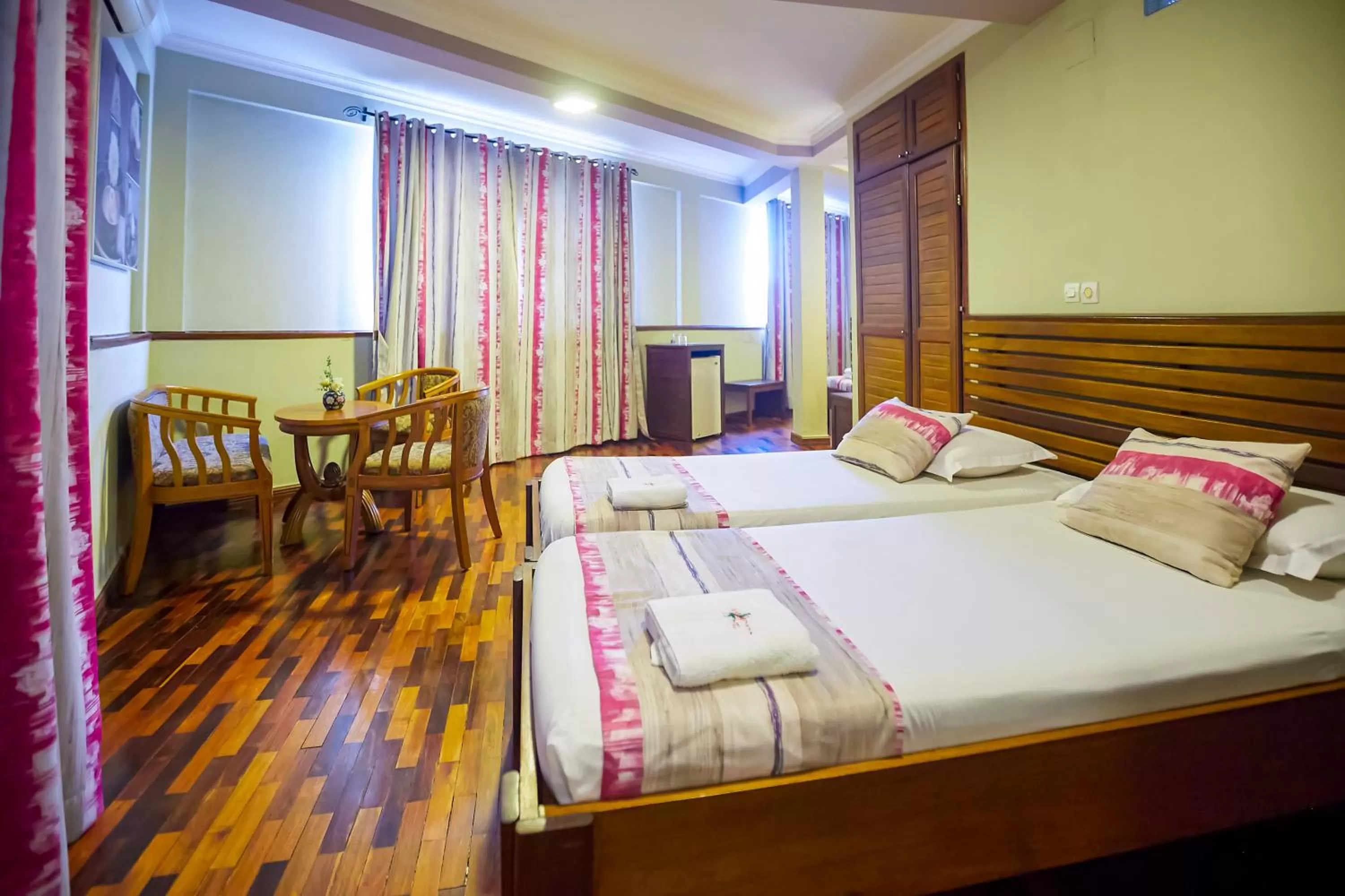 Property building, Bed in Anjary Hotel Antananarivo