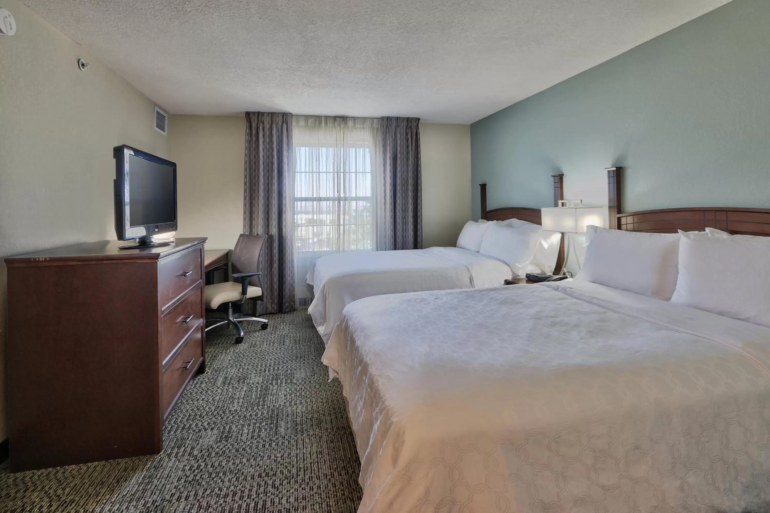 Photo of the whole room, Bed in Staybridge Suites Albuquerque North by IHG