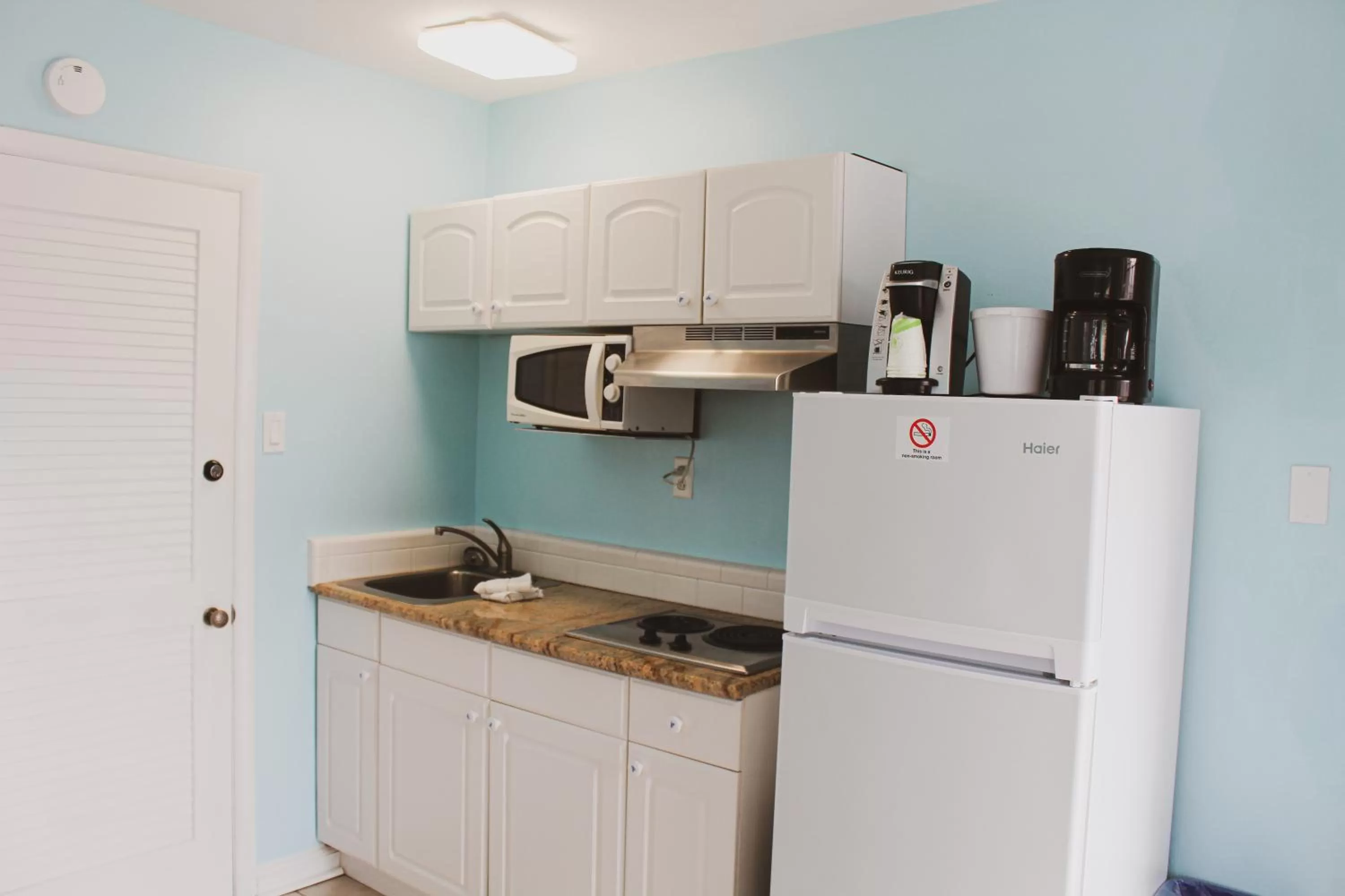 Kitchen or kitchenette in Saratoga Resort