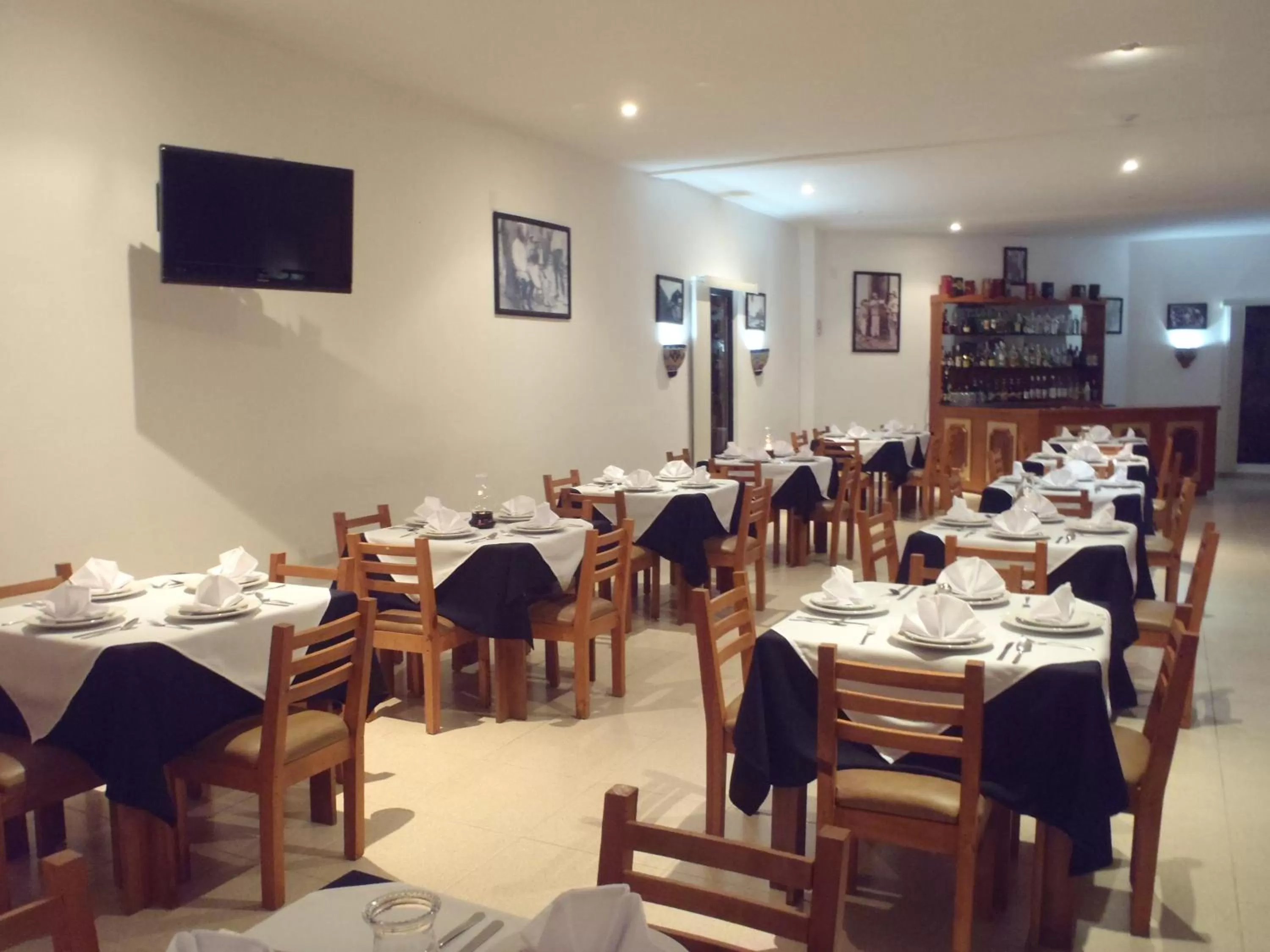 Restaurant/places to eat in Hacienda de Castilla