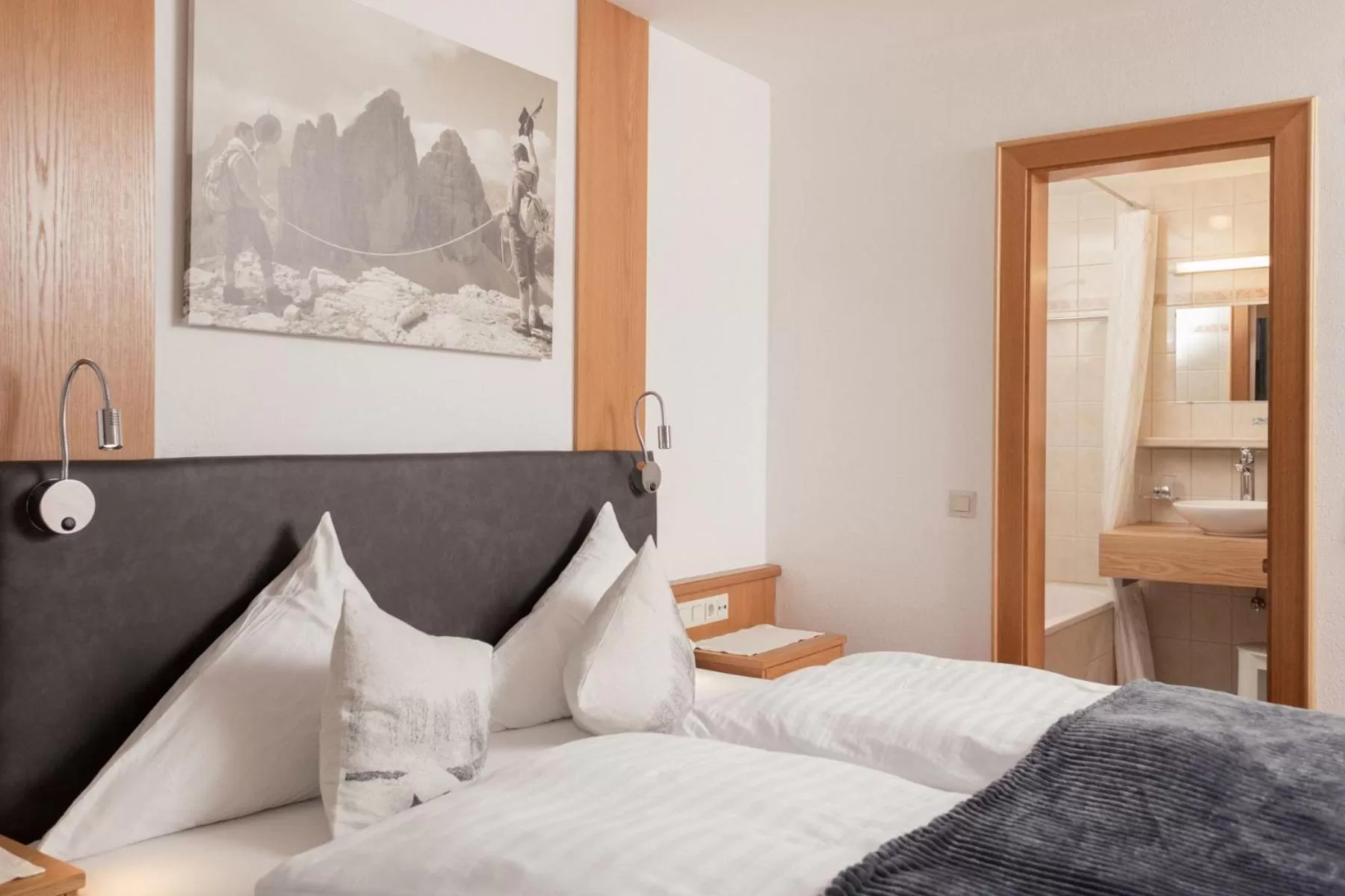 Decorative detail, Bed in Hotel Kreuz