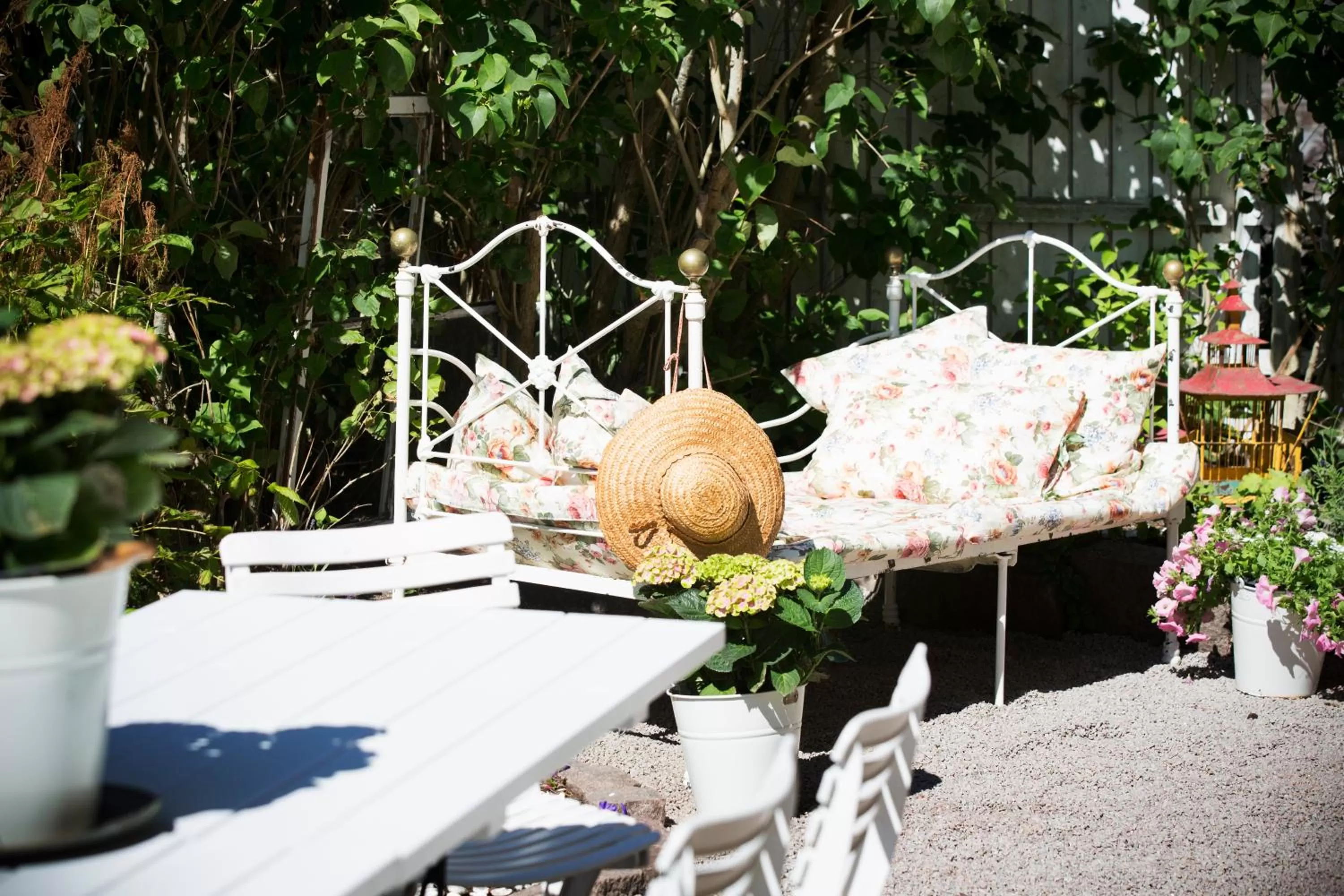 Garden in Strandflickornas Annex Gula Villan