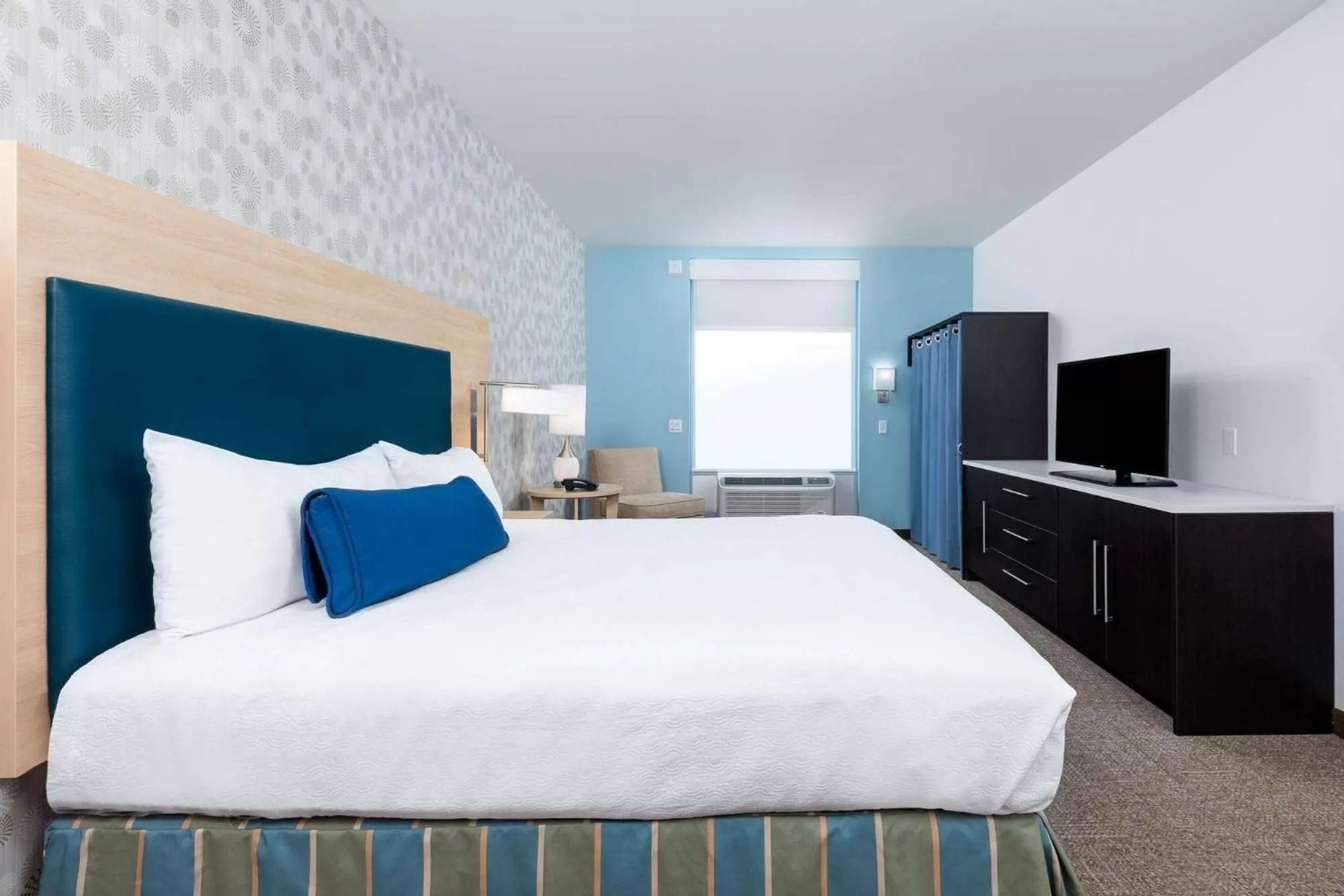 Bedroom, Bed in Home2 Suites By Hilton Ft. Lauderdale Airport-Cruise Port
