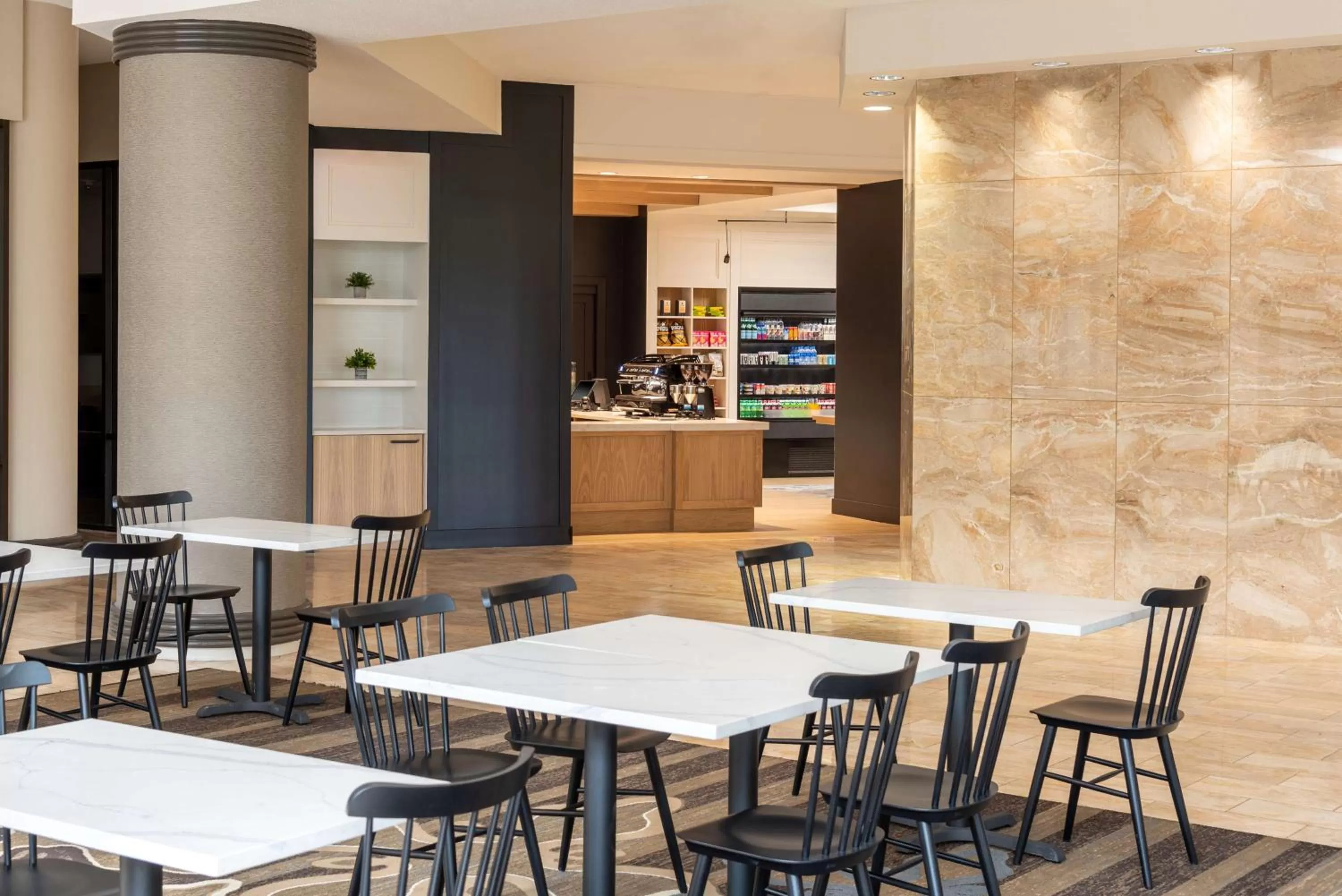 Lobby or reception in Hilton Alexandria Mark Center