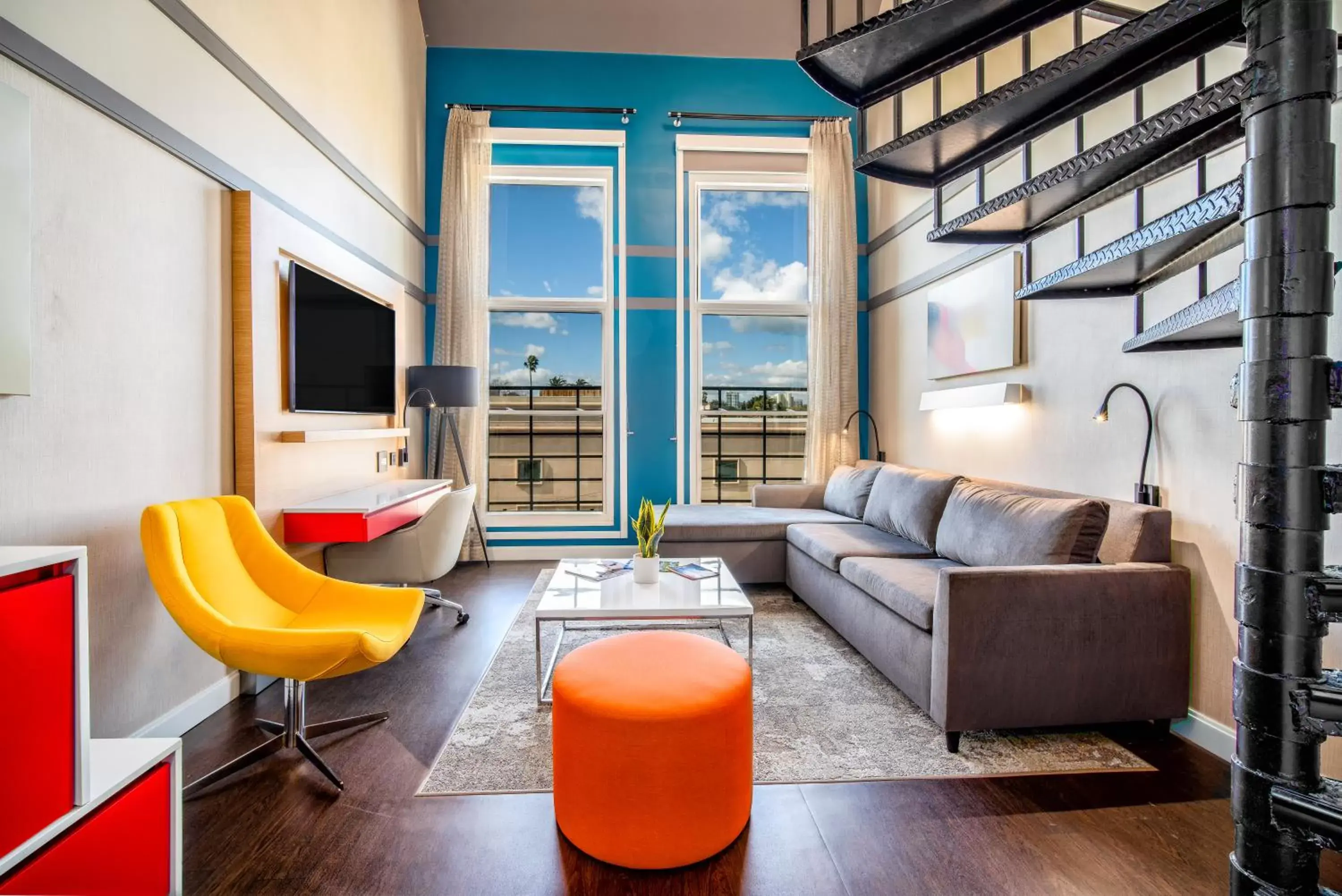 Queen Suite with one Queen Bed in Century Park Hotel LA Queen Suite with one Queen Bed in Century Park Hotel LA