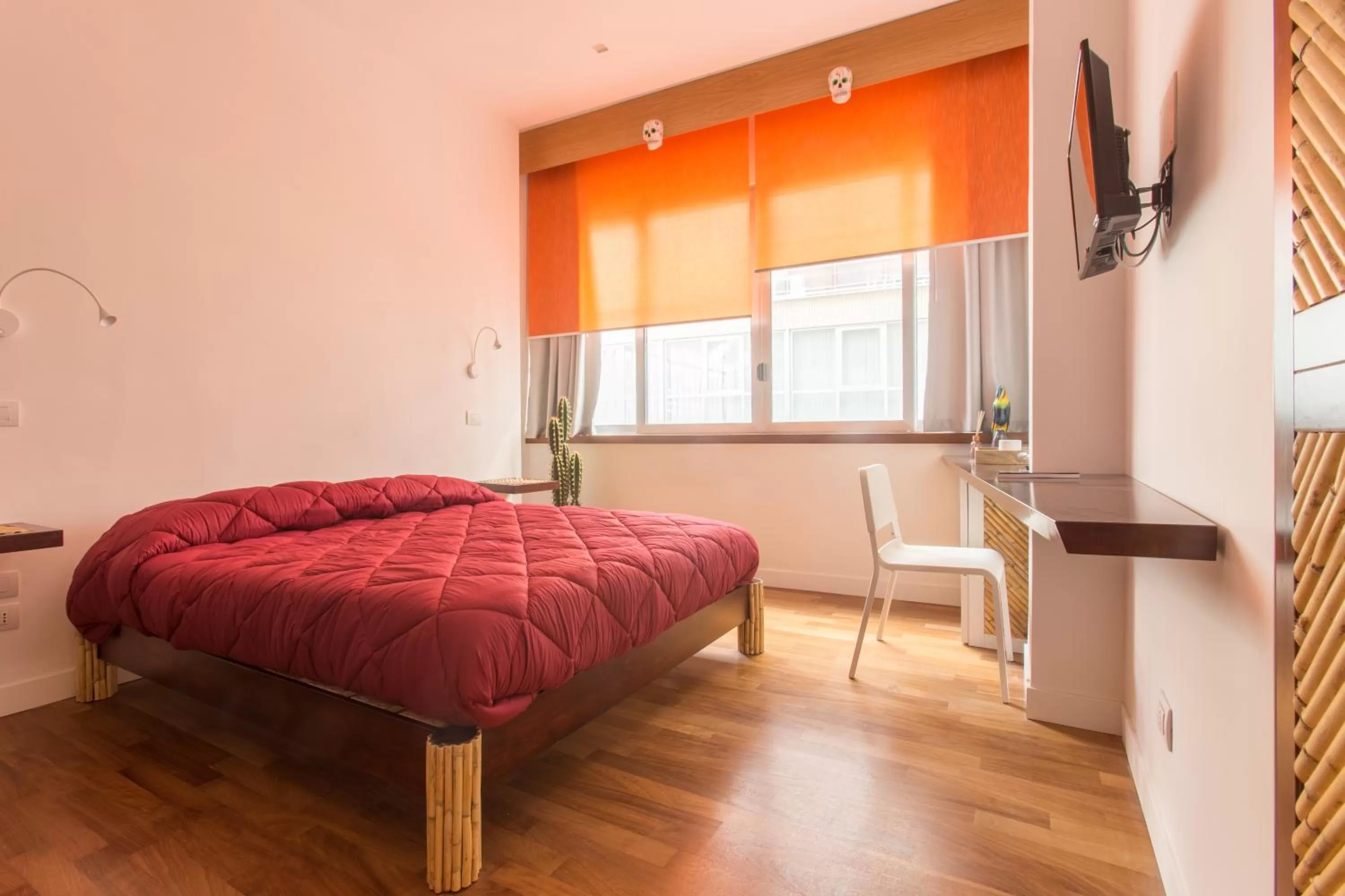 Photo of the whole room, Bed in Soul City - by Pera Rooms Collection