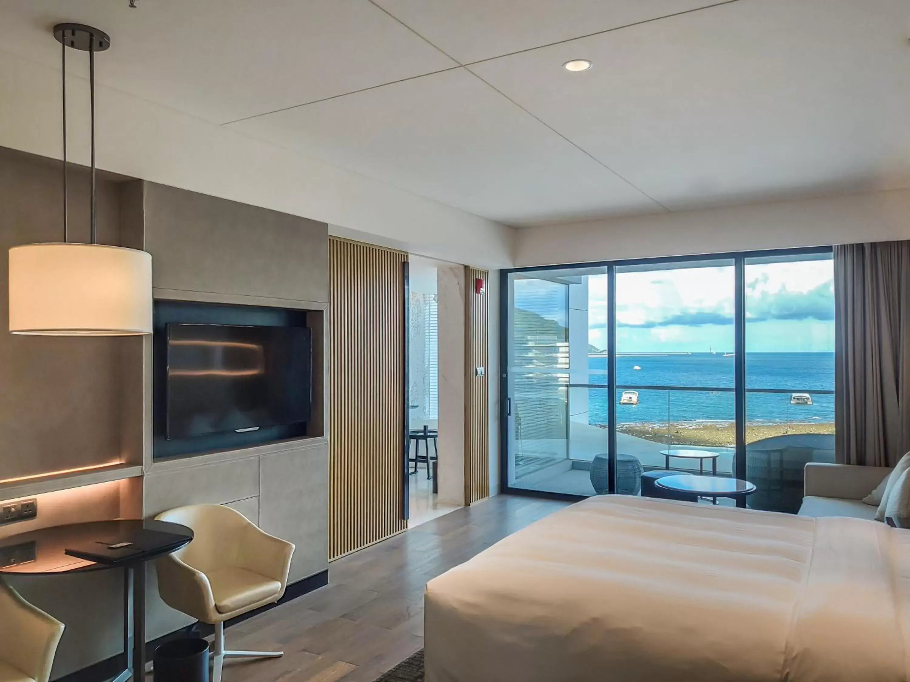 Elegant Ocean View Room ,1 King in The Shanhaitian Resort Sanya, Autograph Collection Elegant Ocean View Room ,1 King in The Shanhaitian Resort Sanya, Autograph Collection