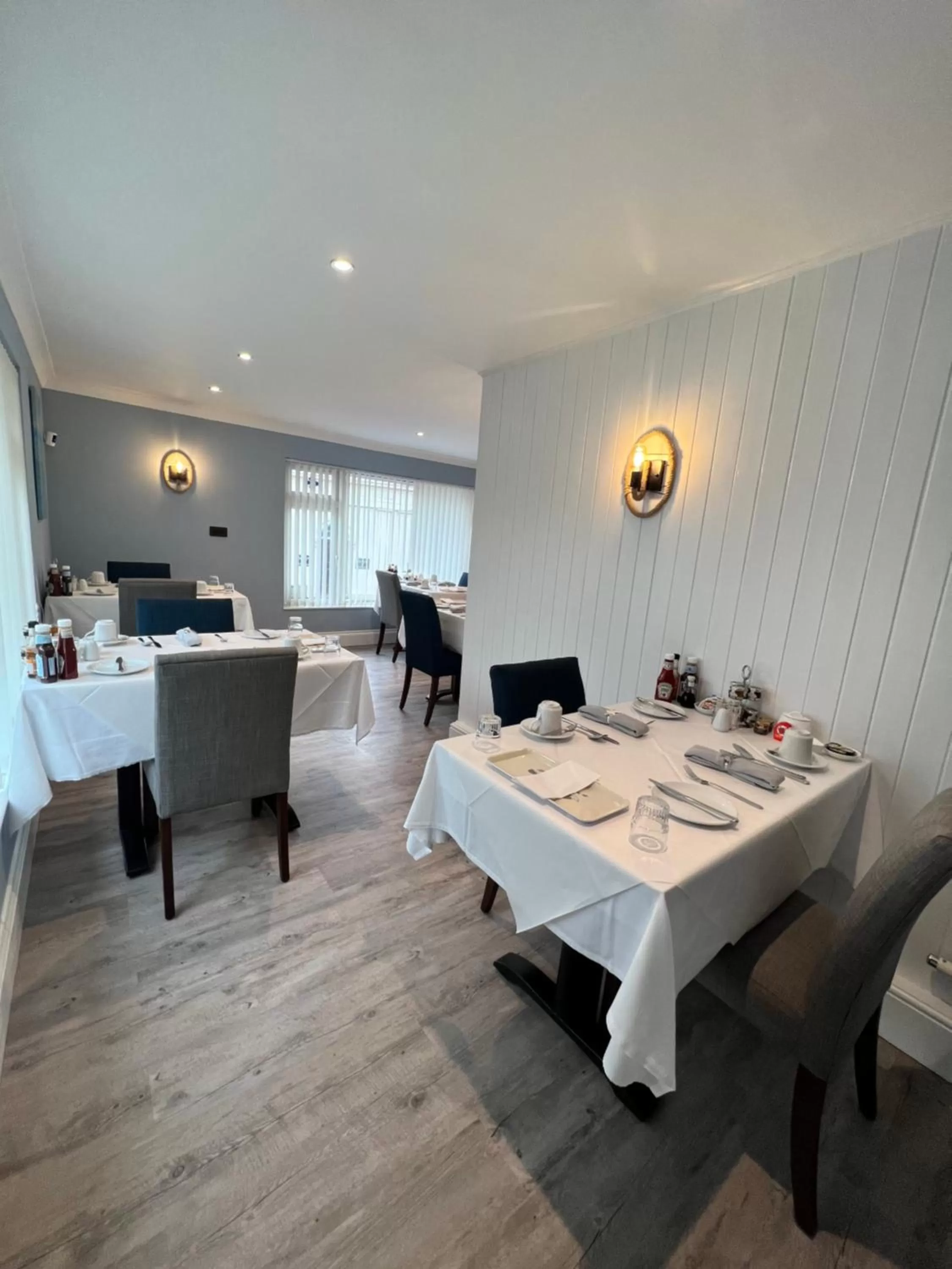 Restaurant/places to eat in Birkdale Guest House