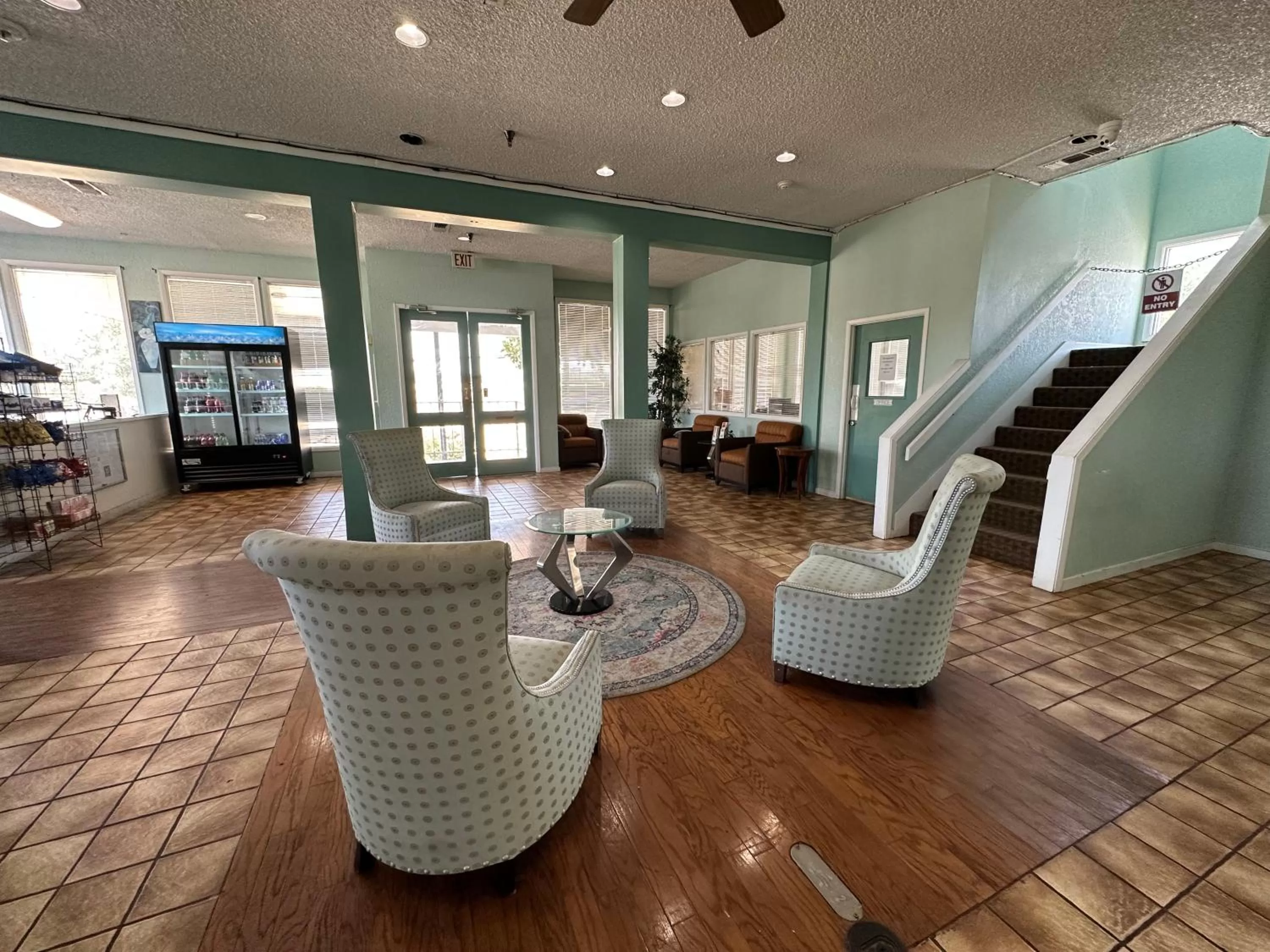 Lobby or reception in HillView Inn at Six Flags Fiesta