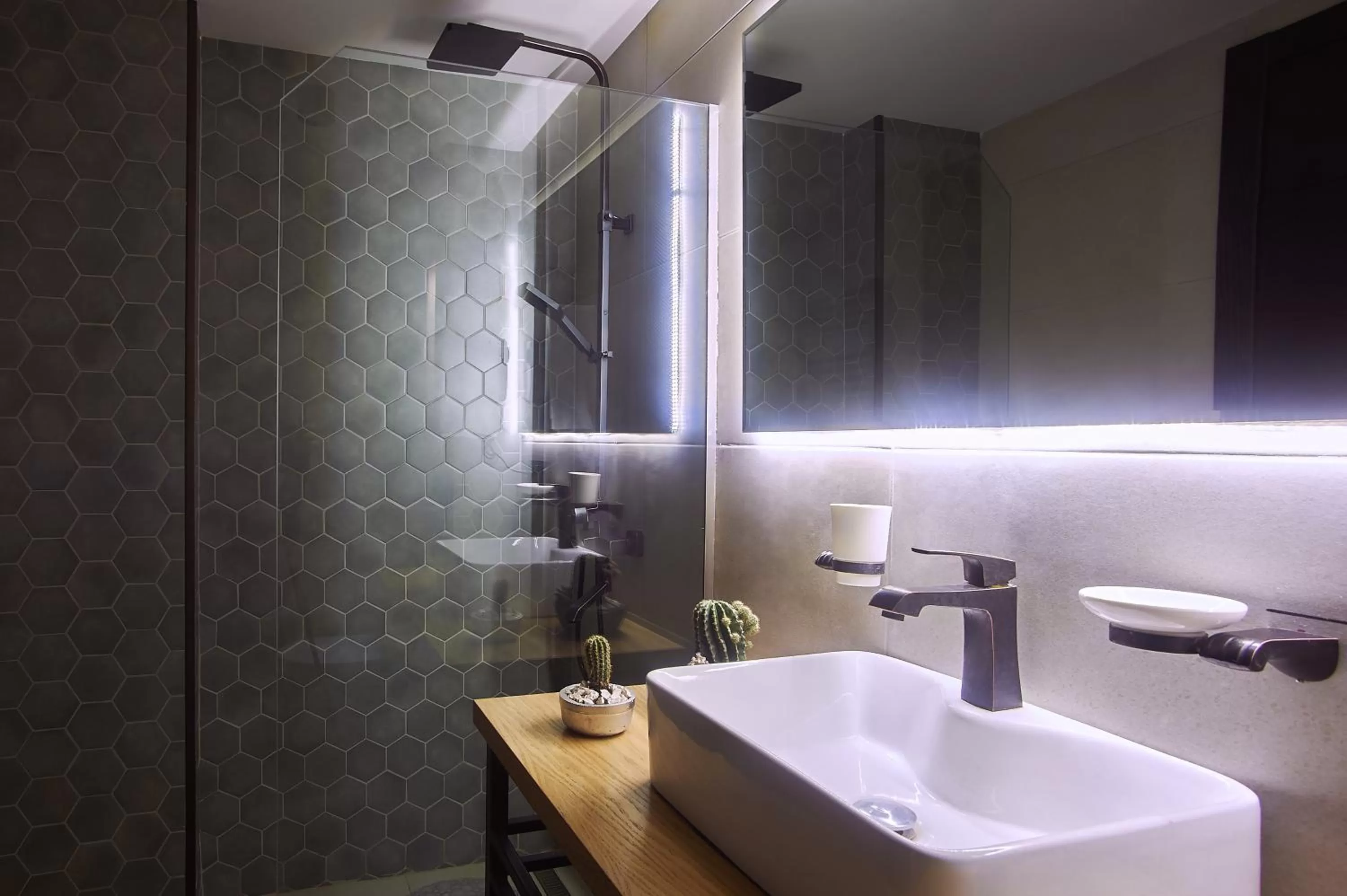 Shower, Bathroom in Green Boutique Hotel