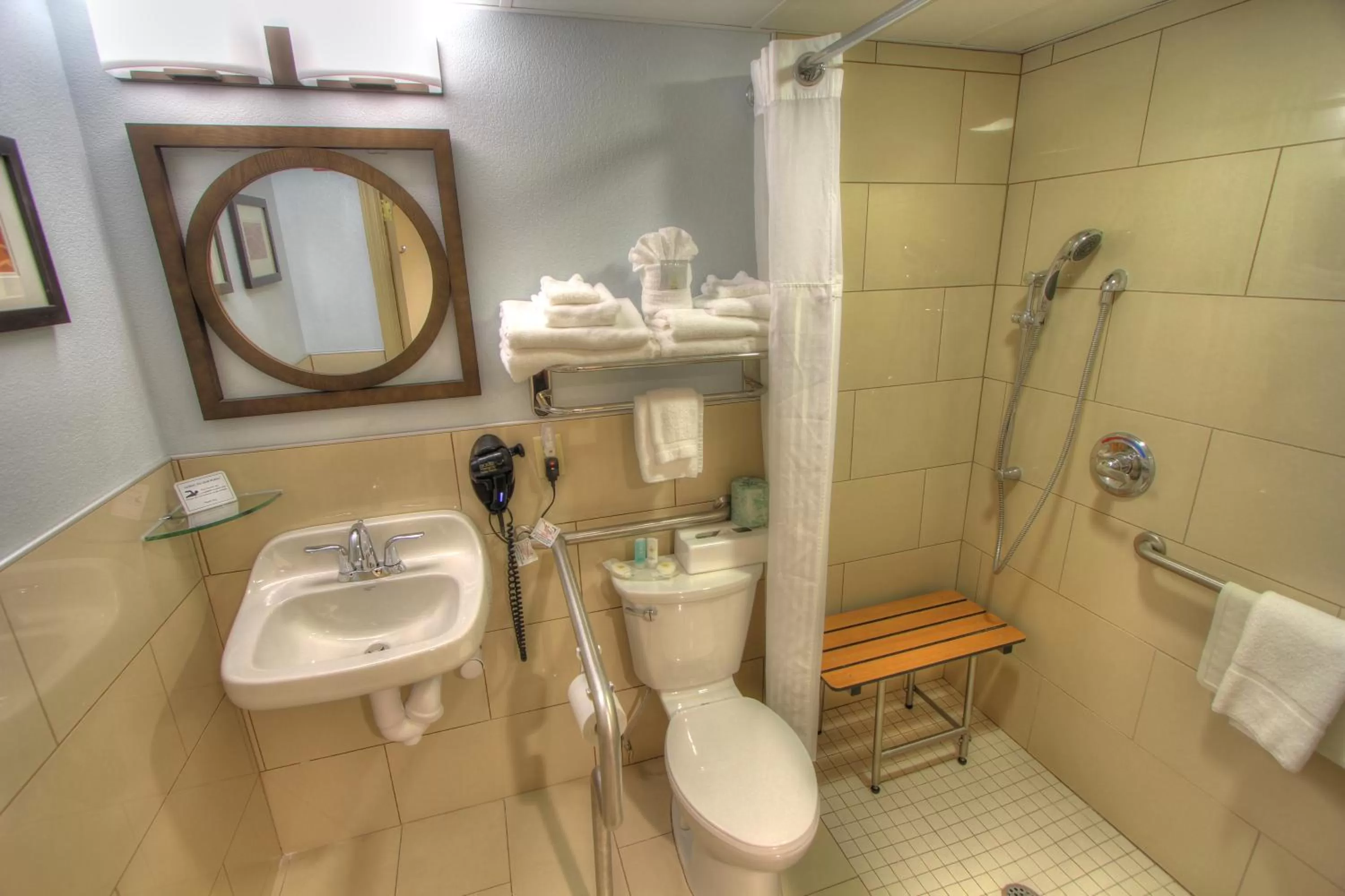 Bathroom in The Inn at Apple Valley, an Ascend Collection Hotel