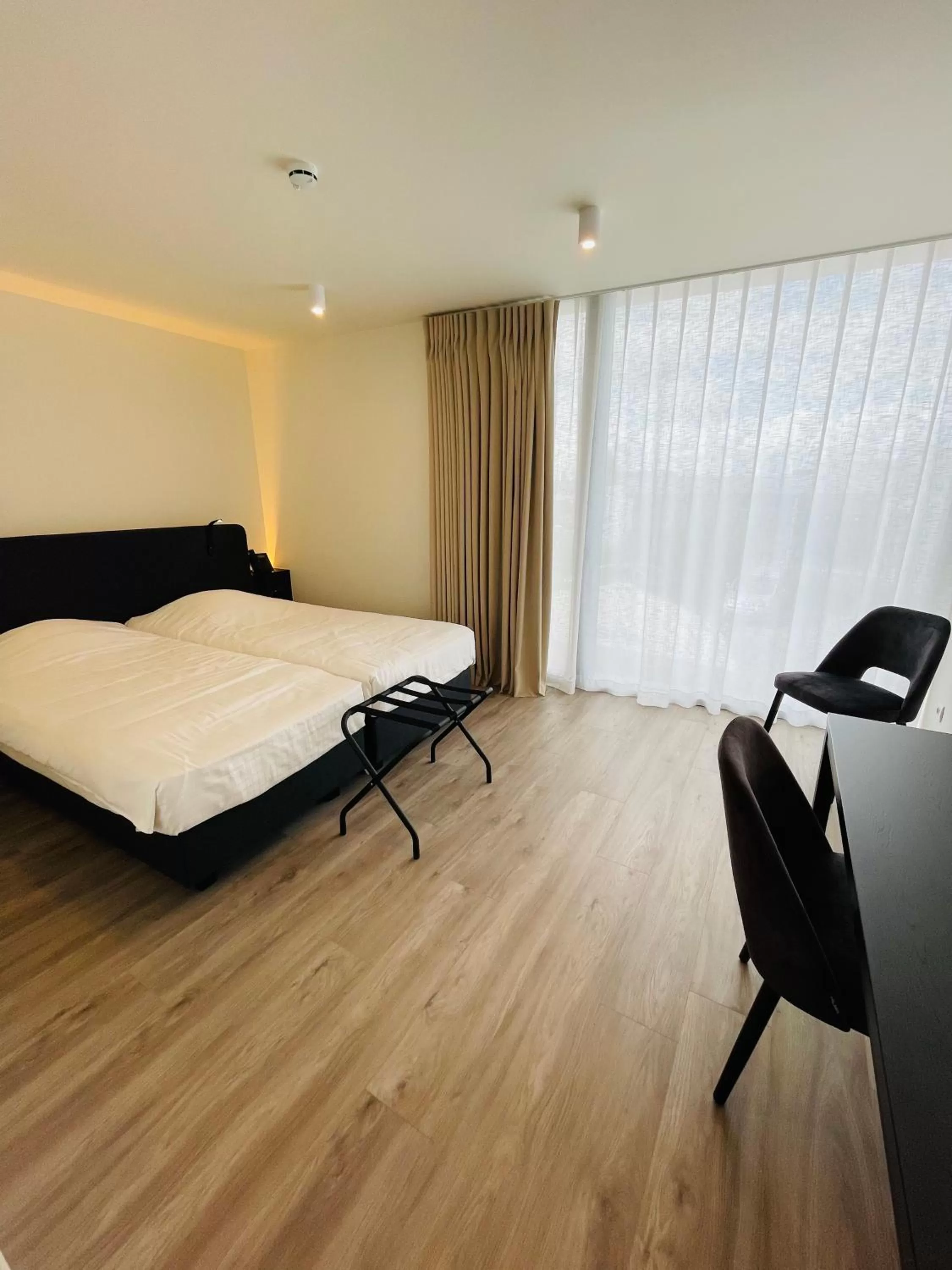 Photo of the whole room, Bed in Hotel Bell-X Kortrijk-Wevelgem