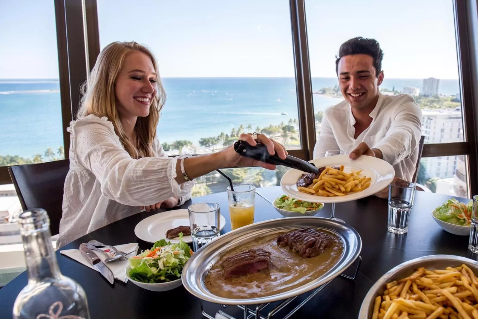 Restaurant/places to eat in Ramada Hotel & Suites by Wyndham Noumea