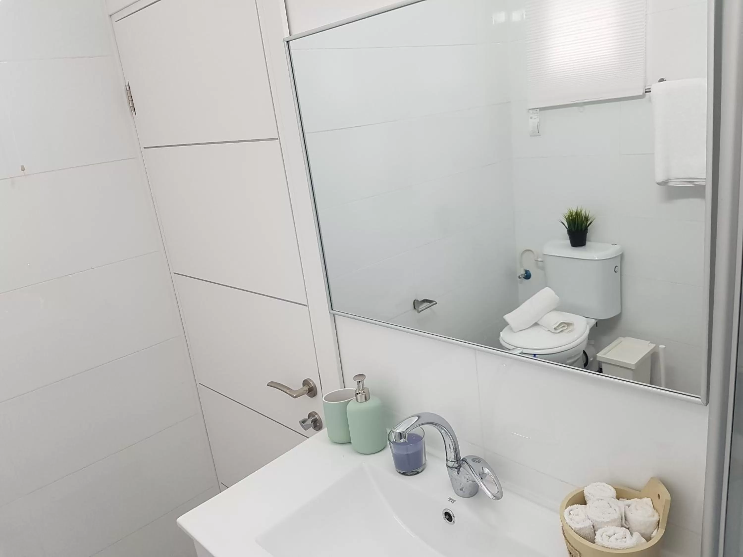 Bathroom in אבני החושן- Avnei Hoshen