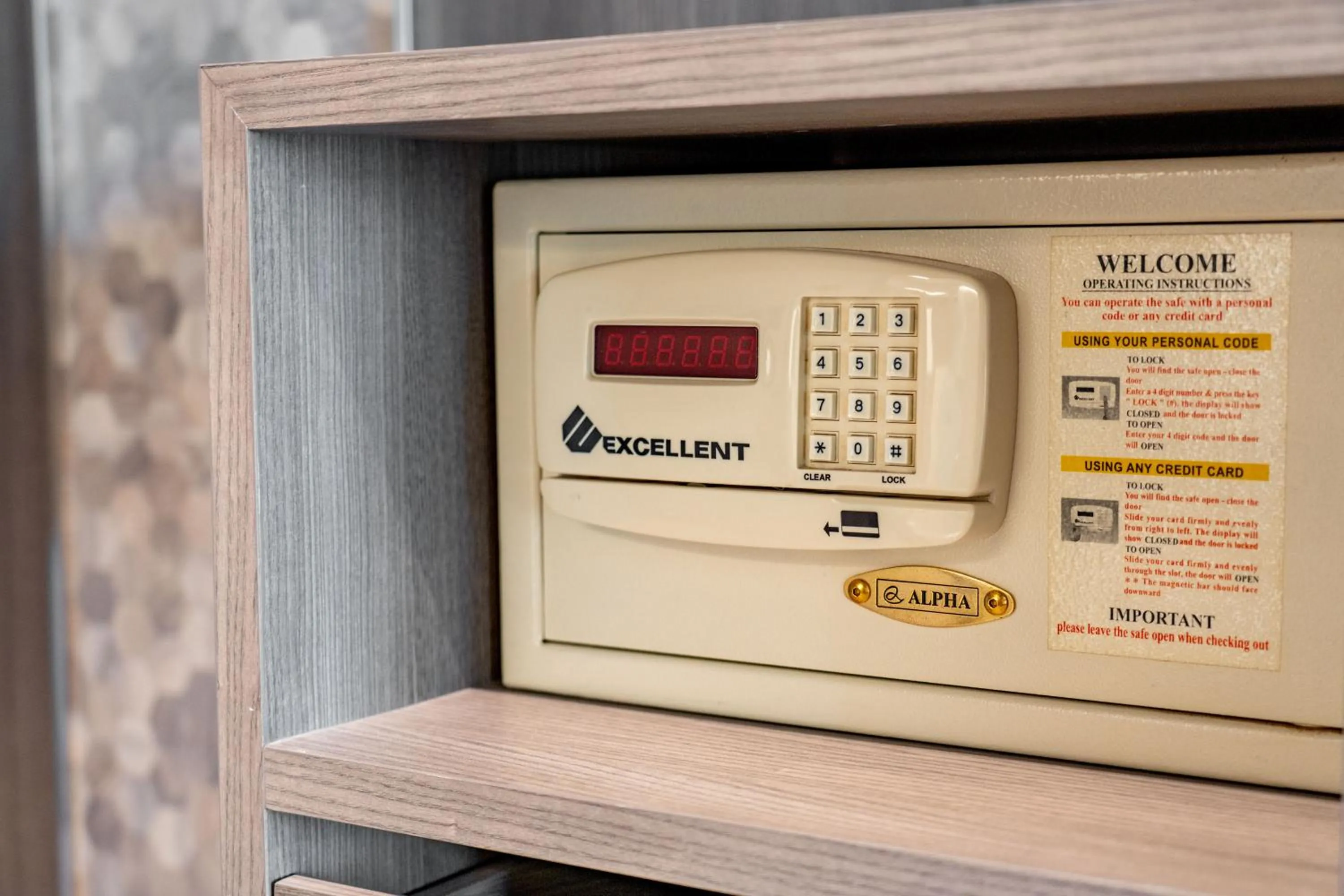 safe in The Grand Riverside Hotel