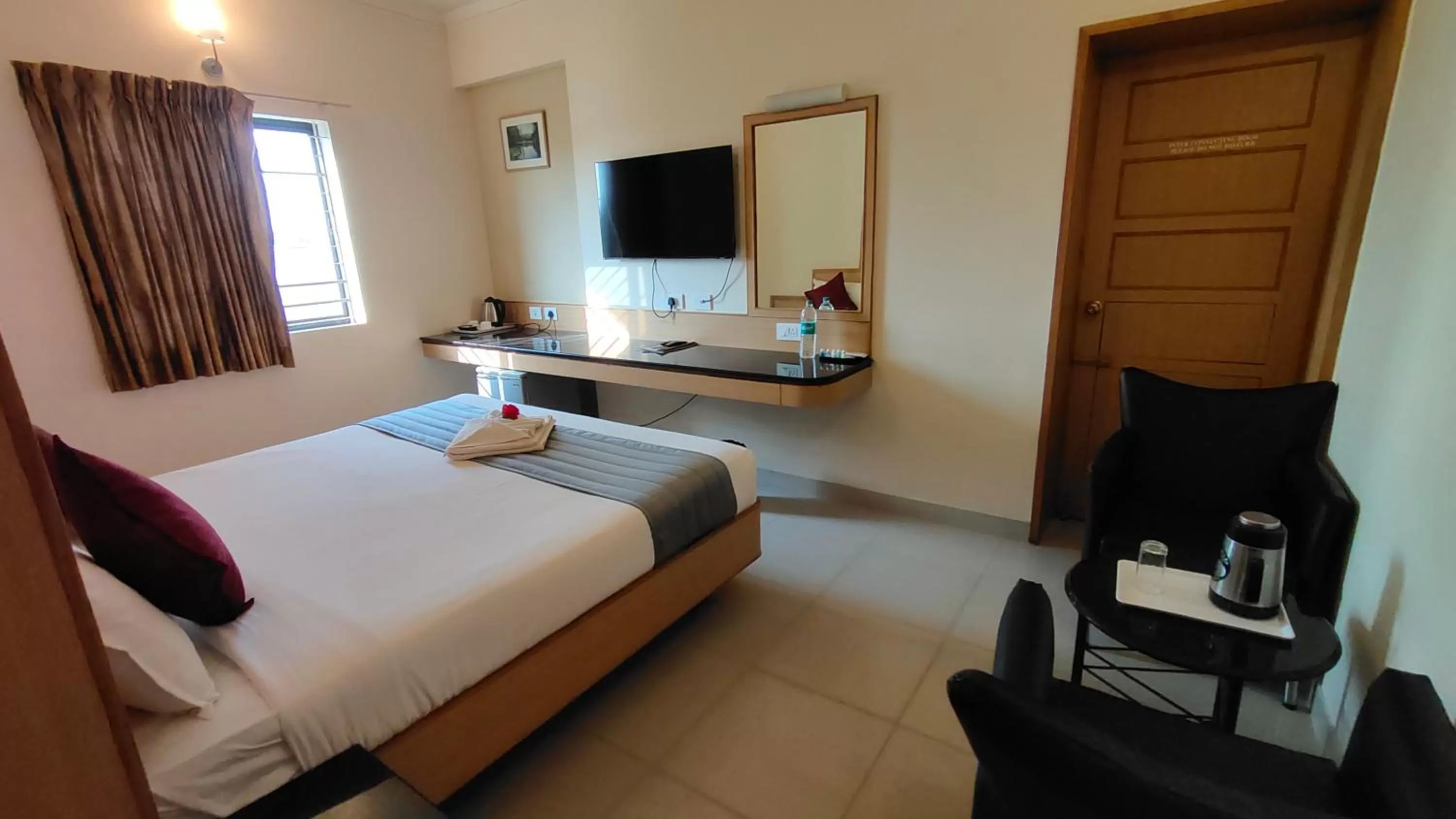 TV/Entertainment Center in Hotel Aishwarywaa