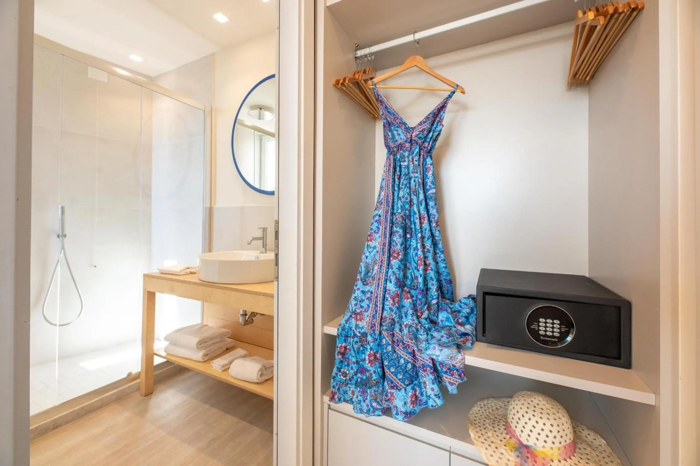 Shower in Amarina Hotel