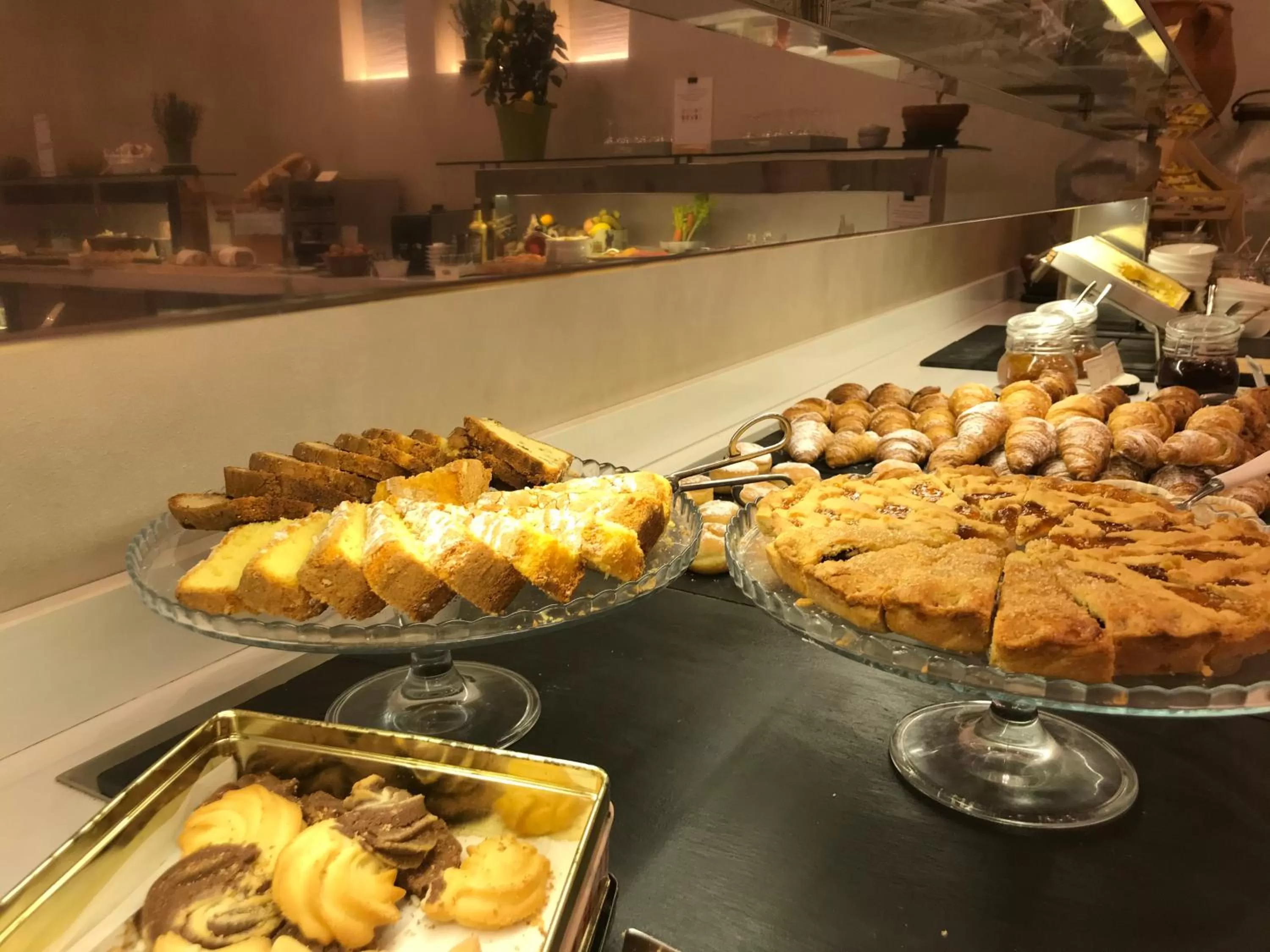 Food and drinks in Hotel Monte Rosa