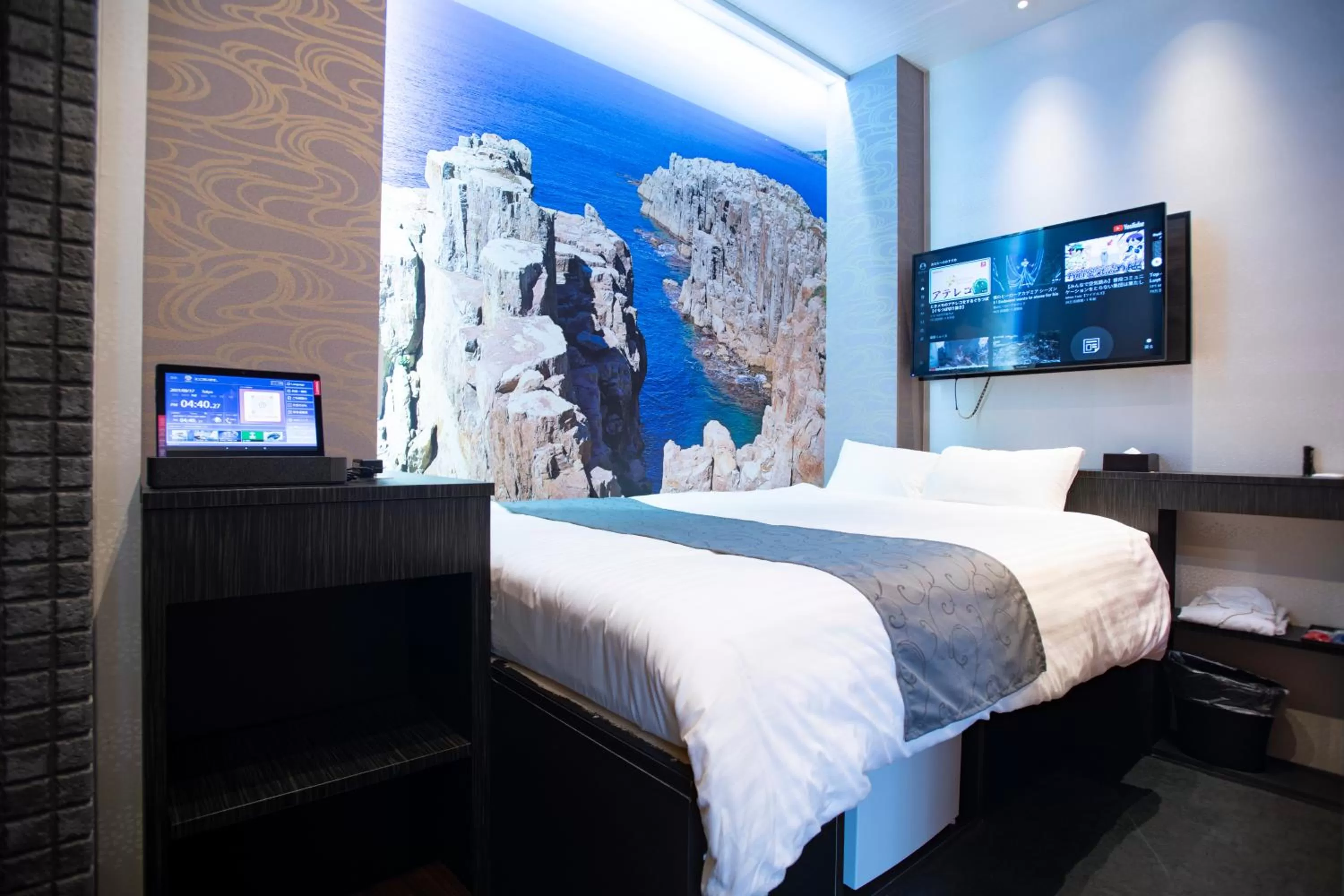 Photo of the whole room, Bed in Pinpon Hotel Hiroshima