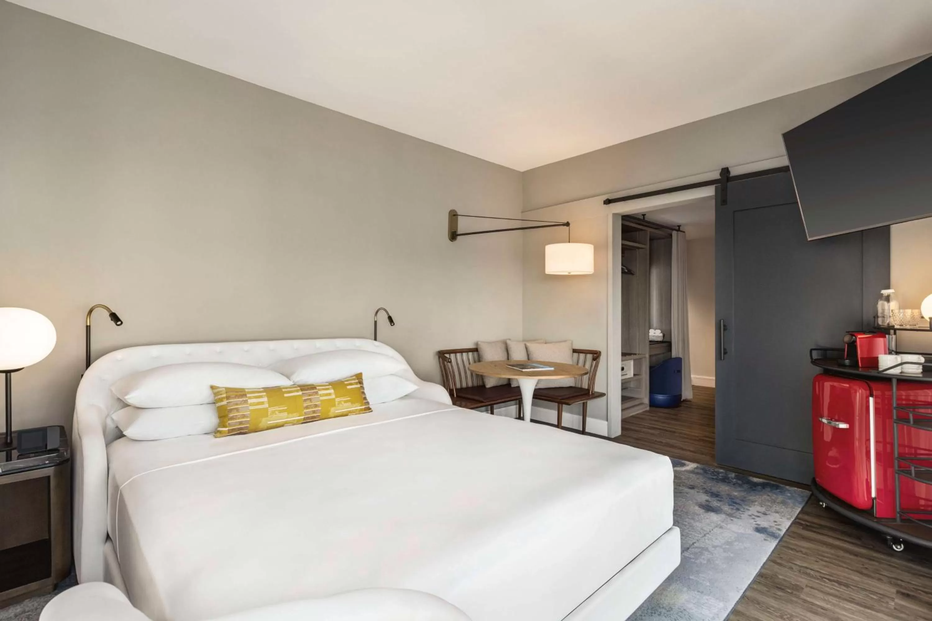 Bedroom, Bed in Canopy by Hilton San Francisco SoMa