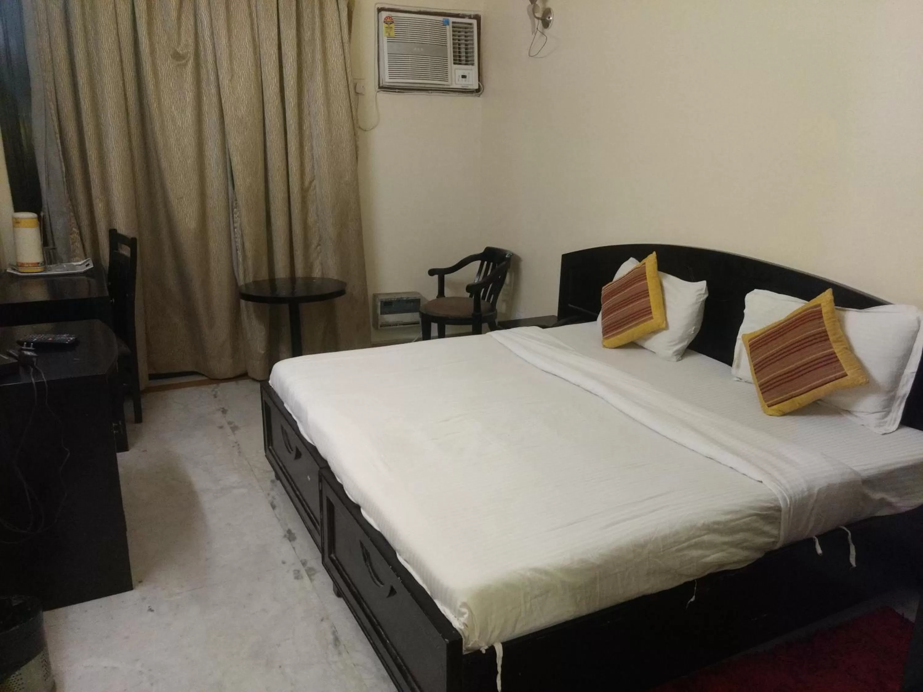 Bedroom, Bed in Hotel City Centre Inn - Nizamuddin Railway Station