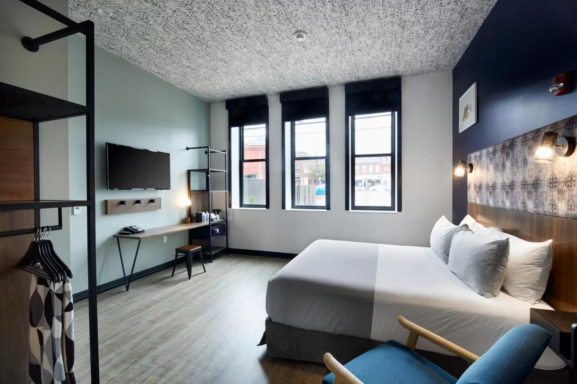 TV and multimedia, Bed in TRYP by Wyndham Pittsburgh/Lawrenceville
