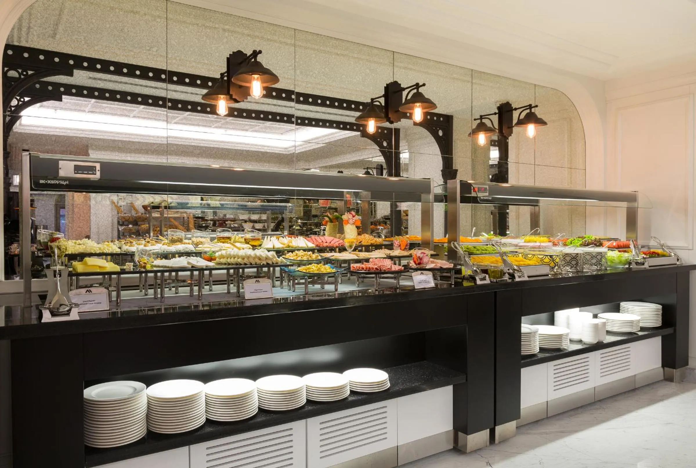 Breakfast in Metropolitan Hotels Taksim