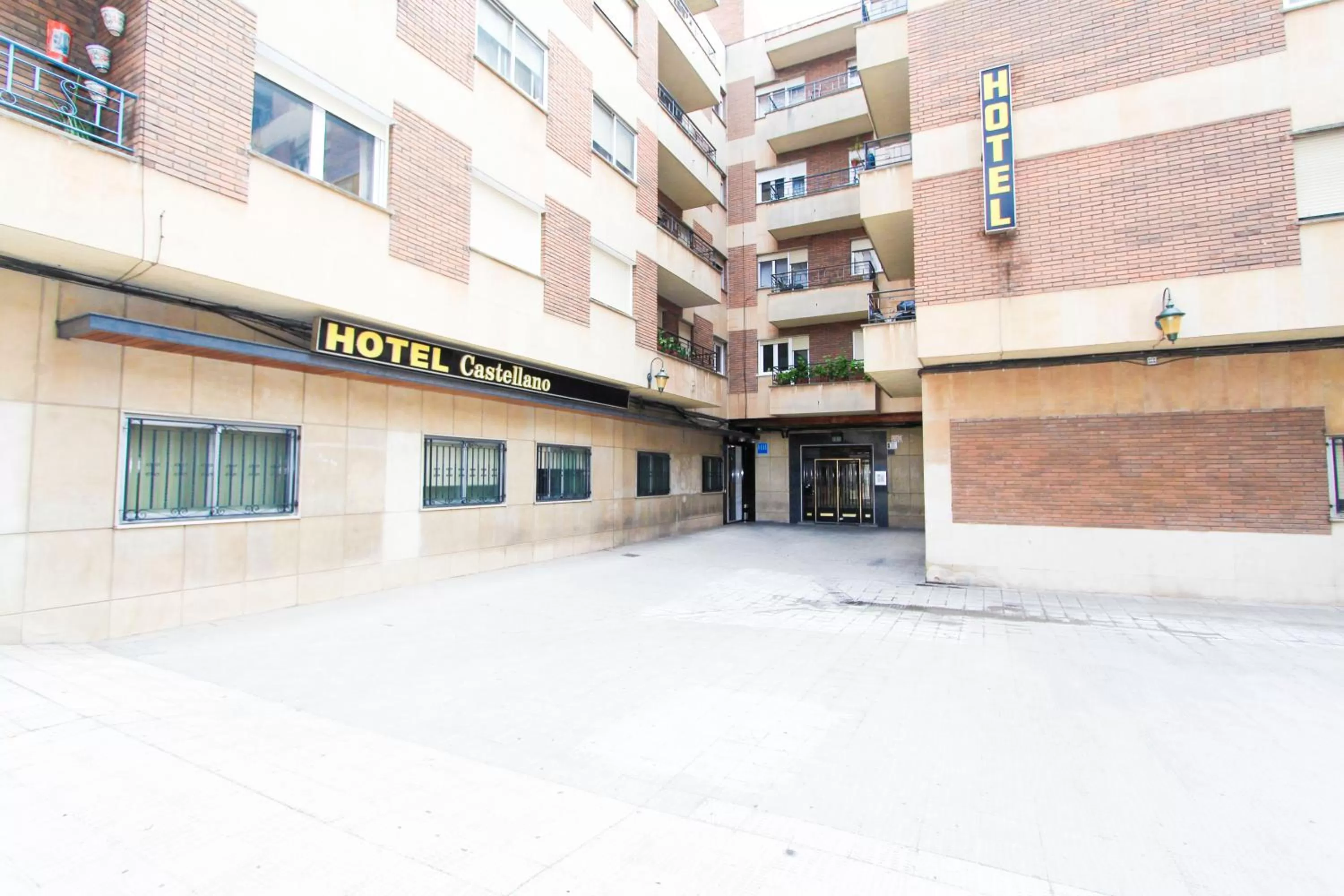 Property building in Hotel Castellano Centro