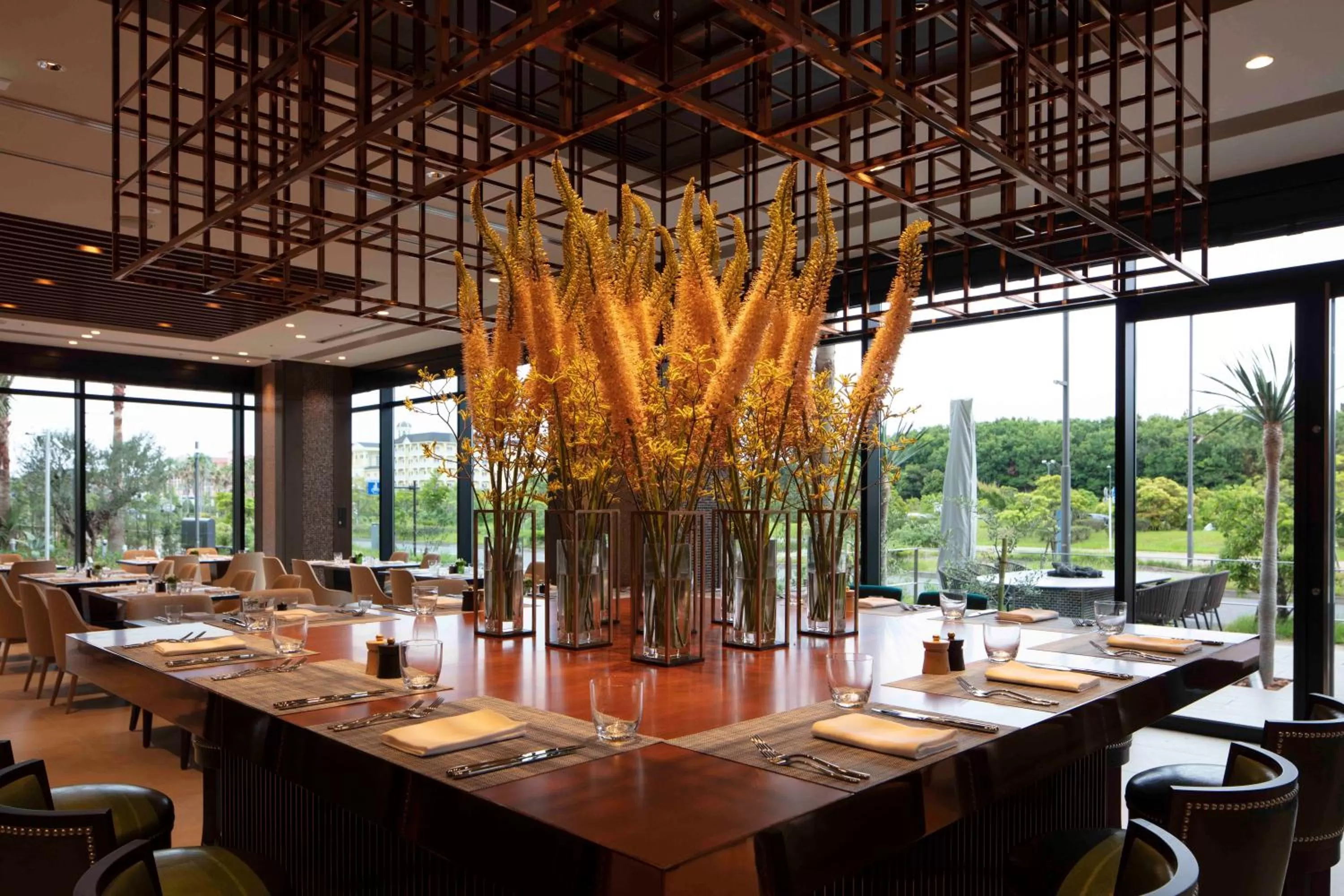 Restaurant/places to eat in Hyatt Regency Tokyo Bay