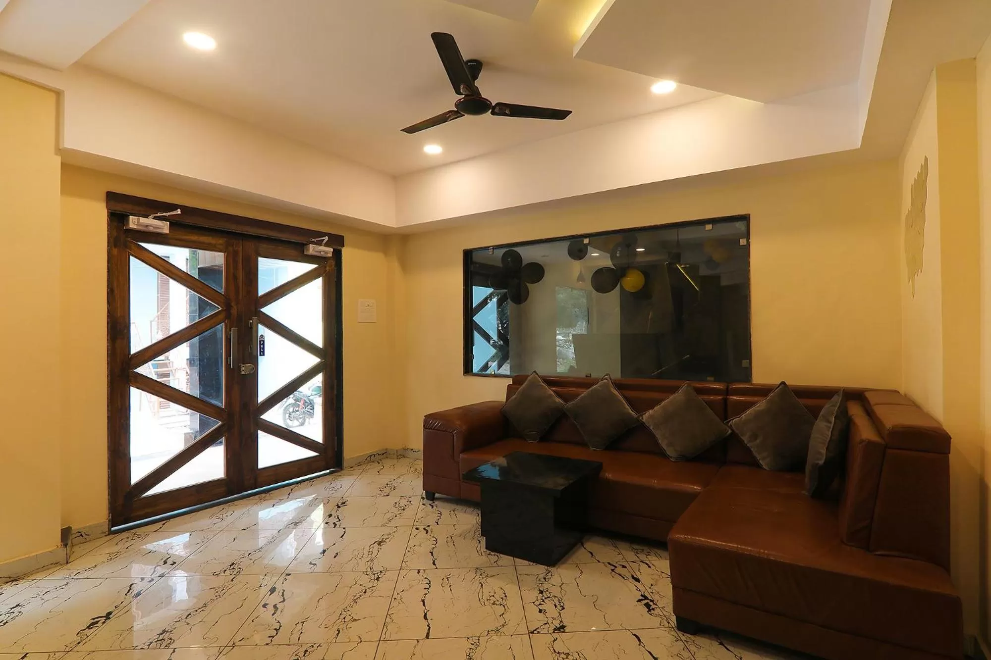 Seating area in FabHotel Blueark