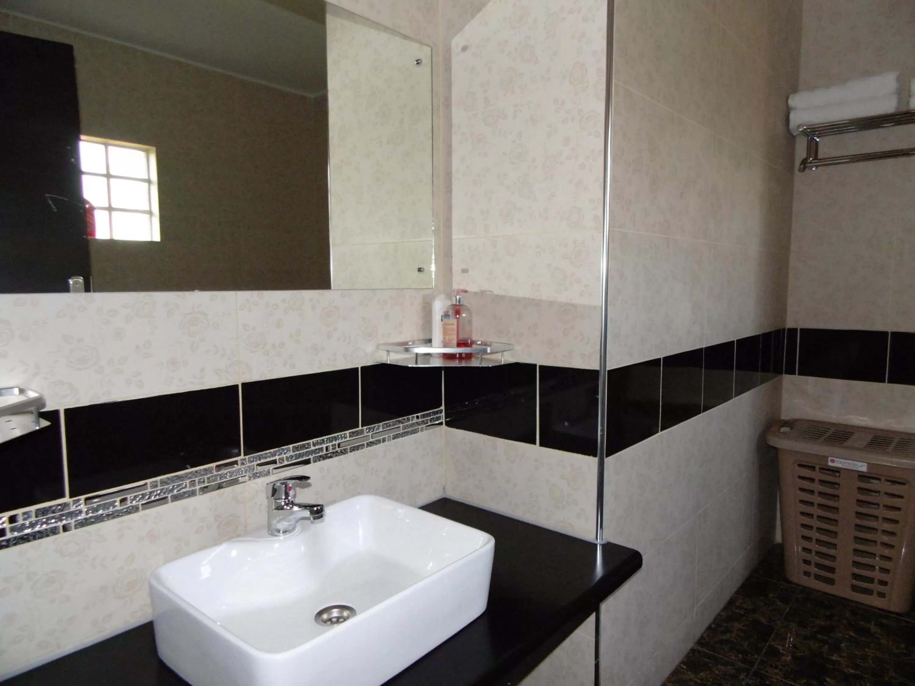 Bathroom in Annavilla7 Lilongwe Aparthotel