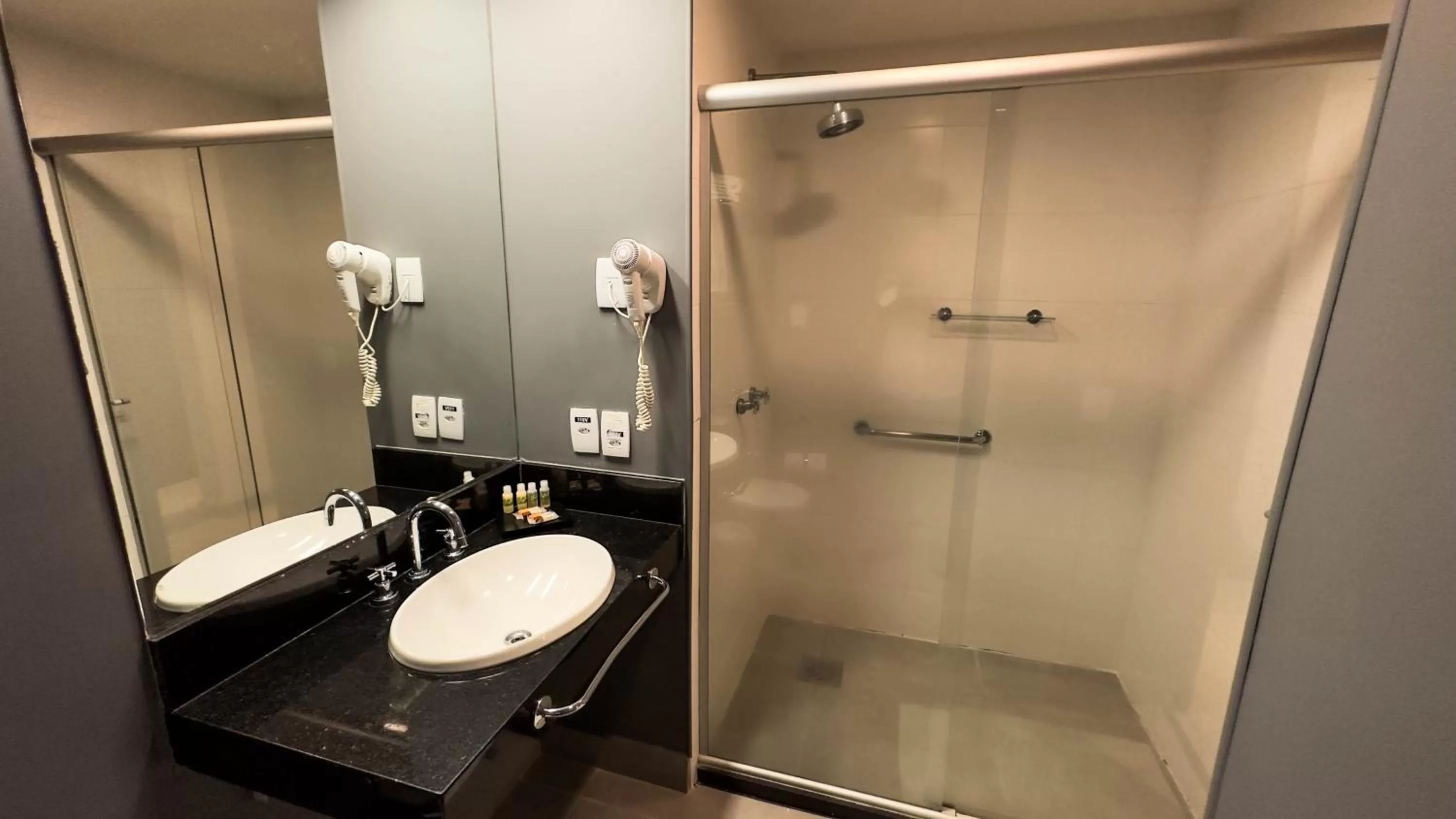 Bathroom in Hotel Vivenzo Savassi Belo Horizonte