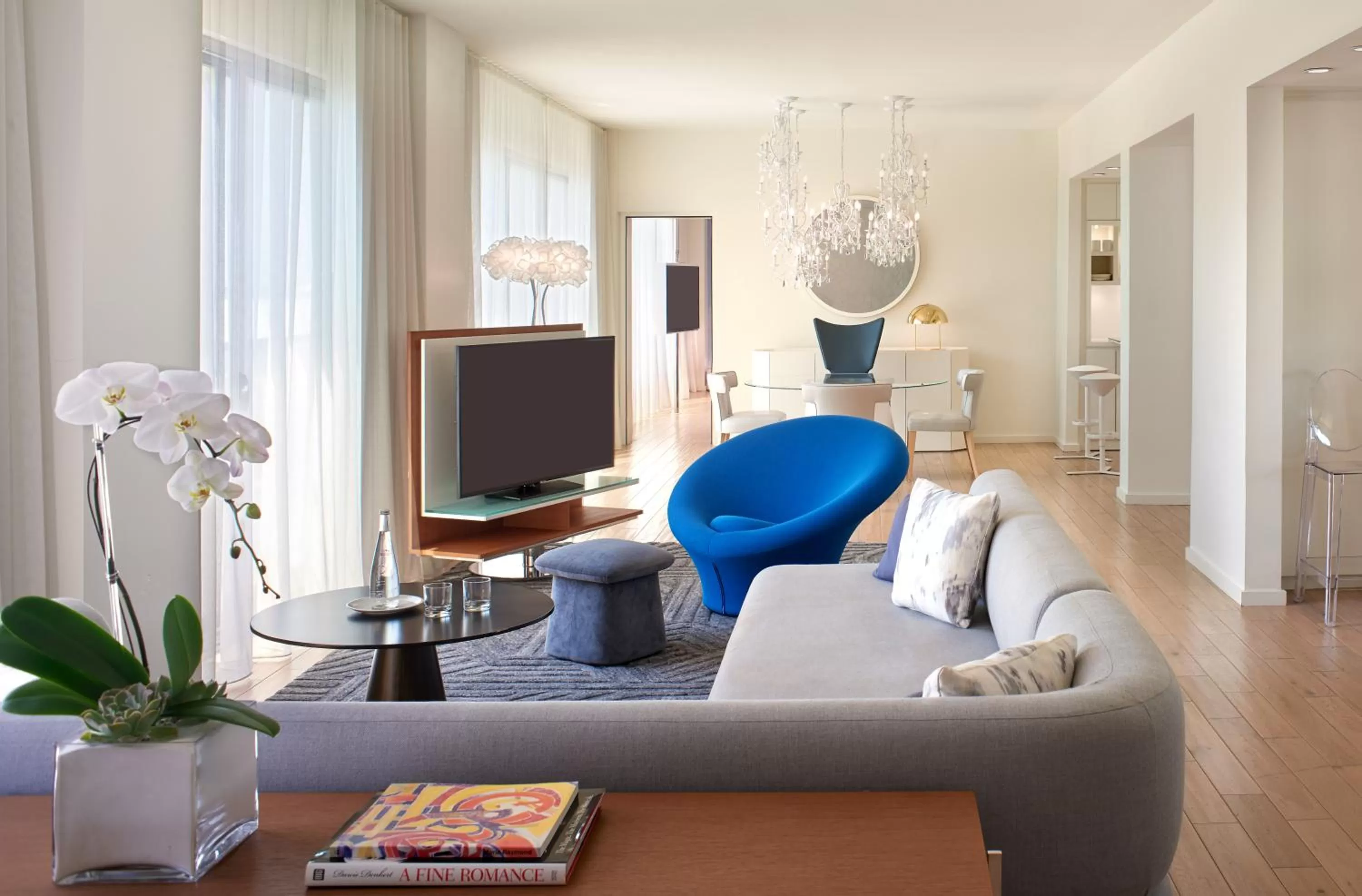 Living room in Mondrian Los Angeles