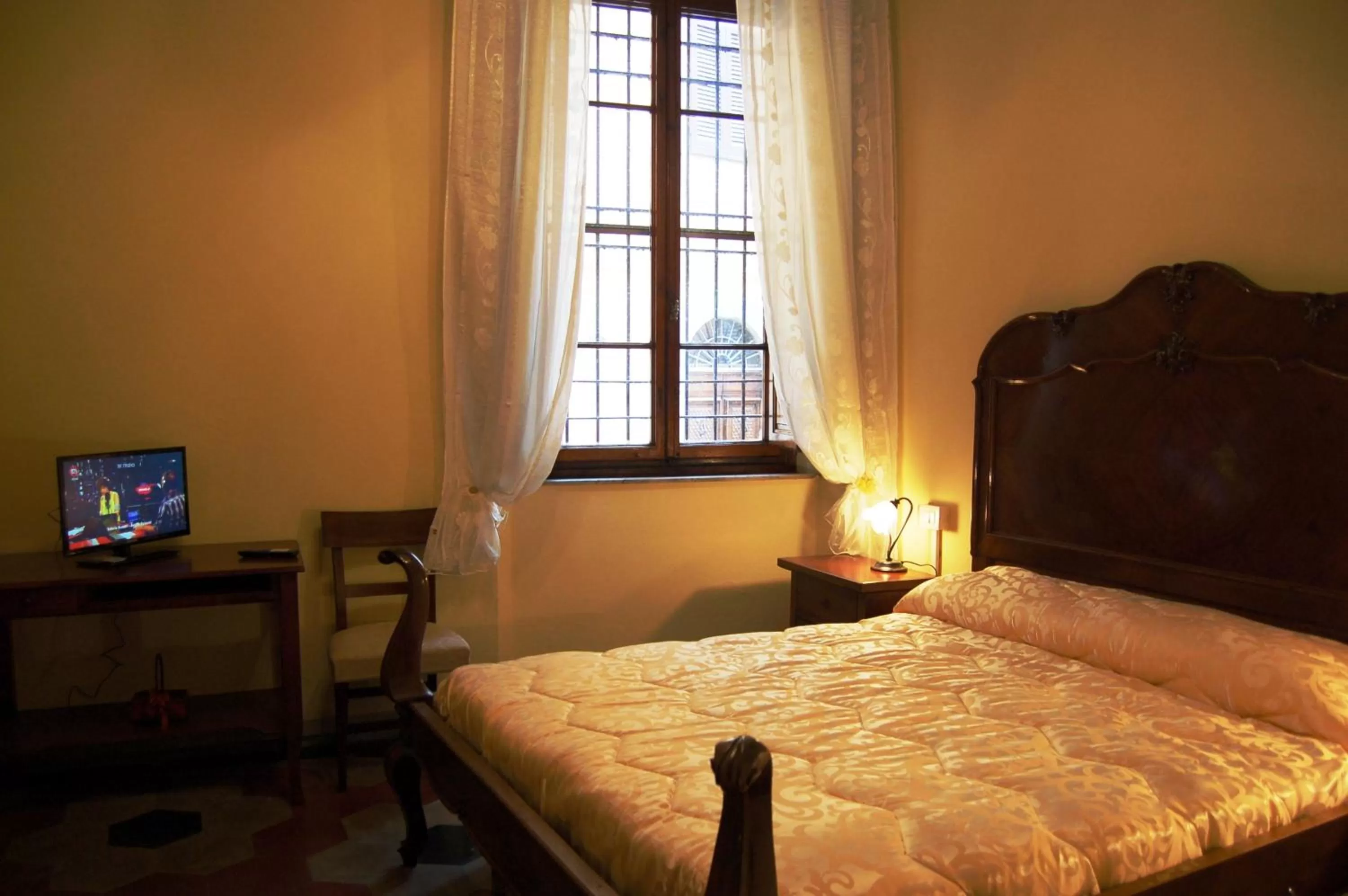 Bed in B&B Antica Piazza dei Miracoli